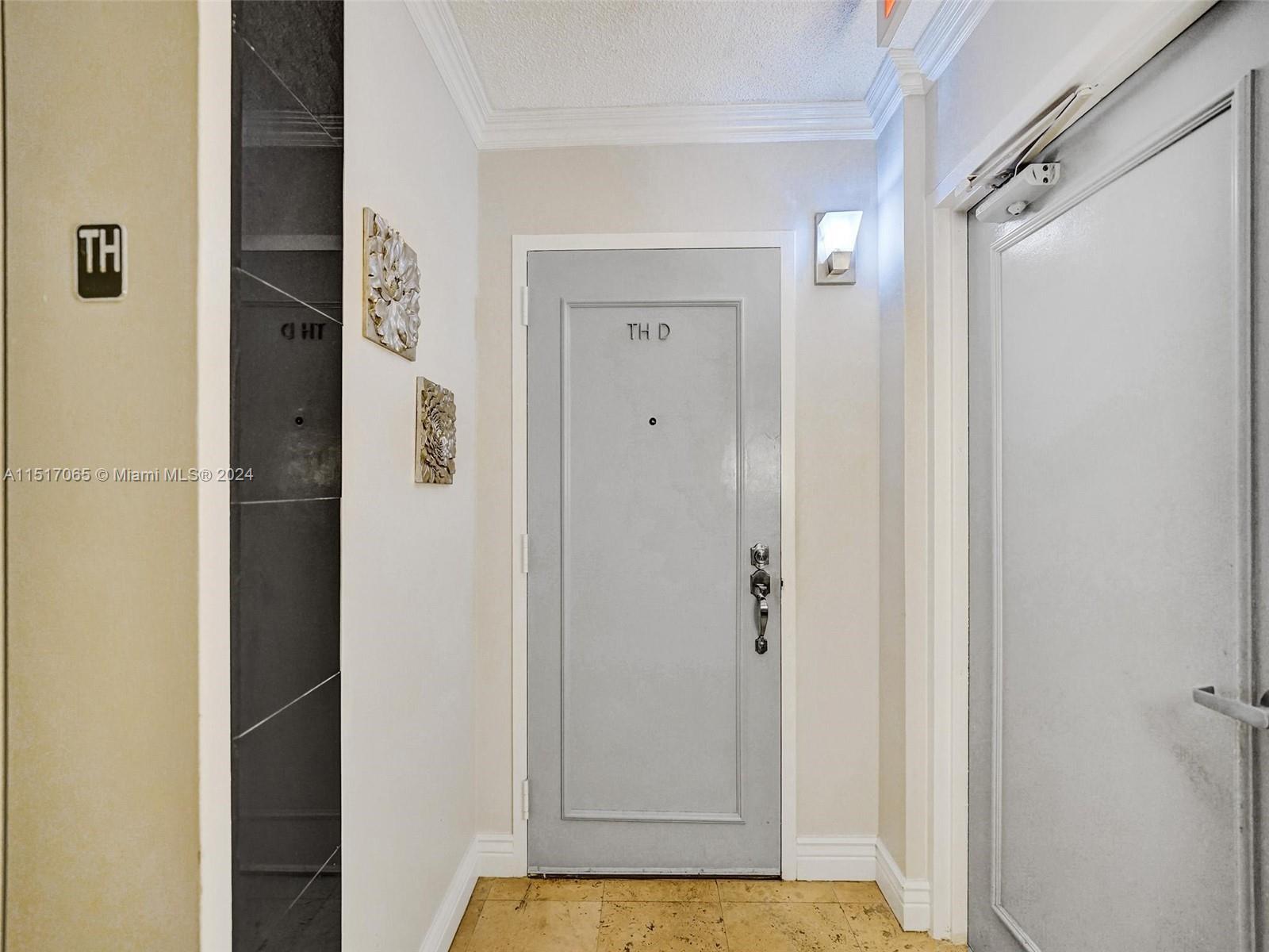 Semi-private elevator