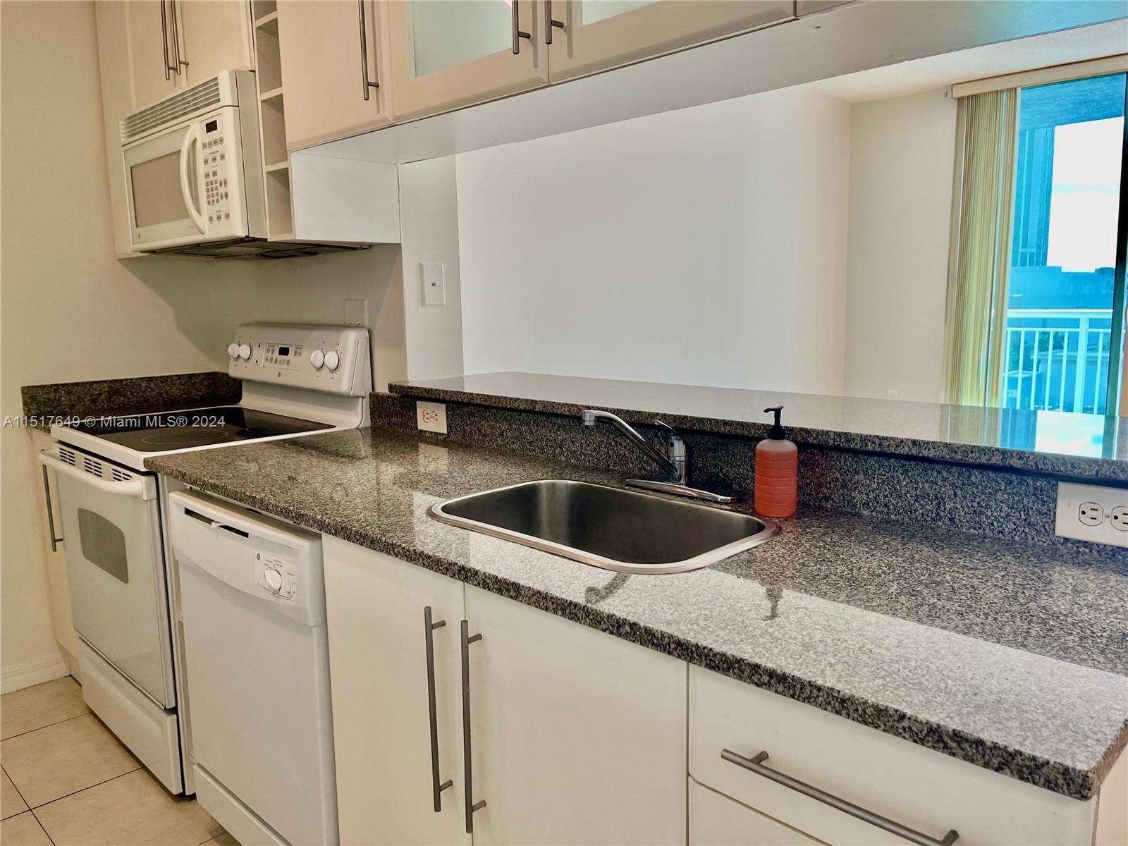 275 NE 18th St 904, Miami, Florida 33132, 1 Bedroom Bedrooms, ,1 BathroomBathrooms,Residential,For Sale,275 NE 18th St 904,A11517649