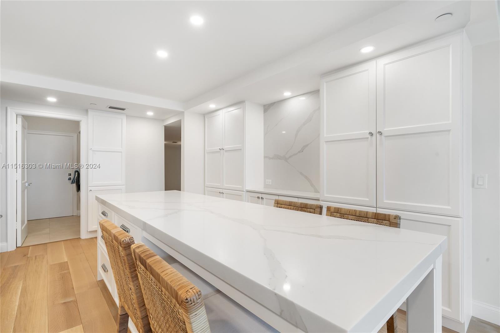 19750 Beach Rd, Jupiter, FL, 33469 United States, 3 Bedrooms Bedrooms, ,3 BathroomsBathrooms,Residential,For Sale,Beach Rd,A11516303