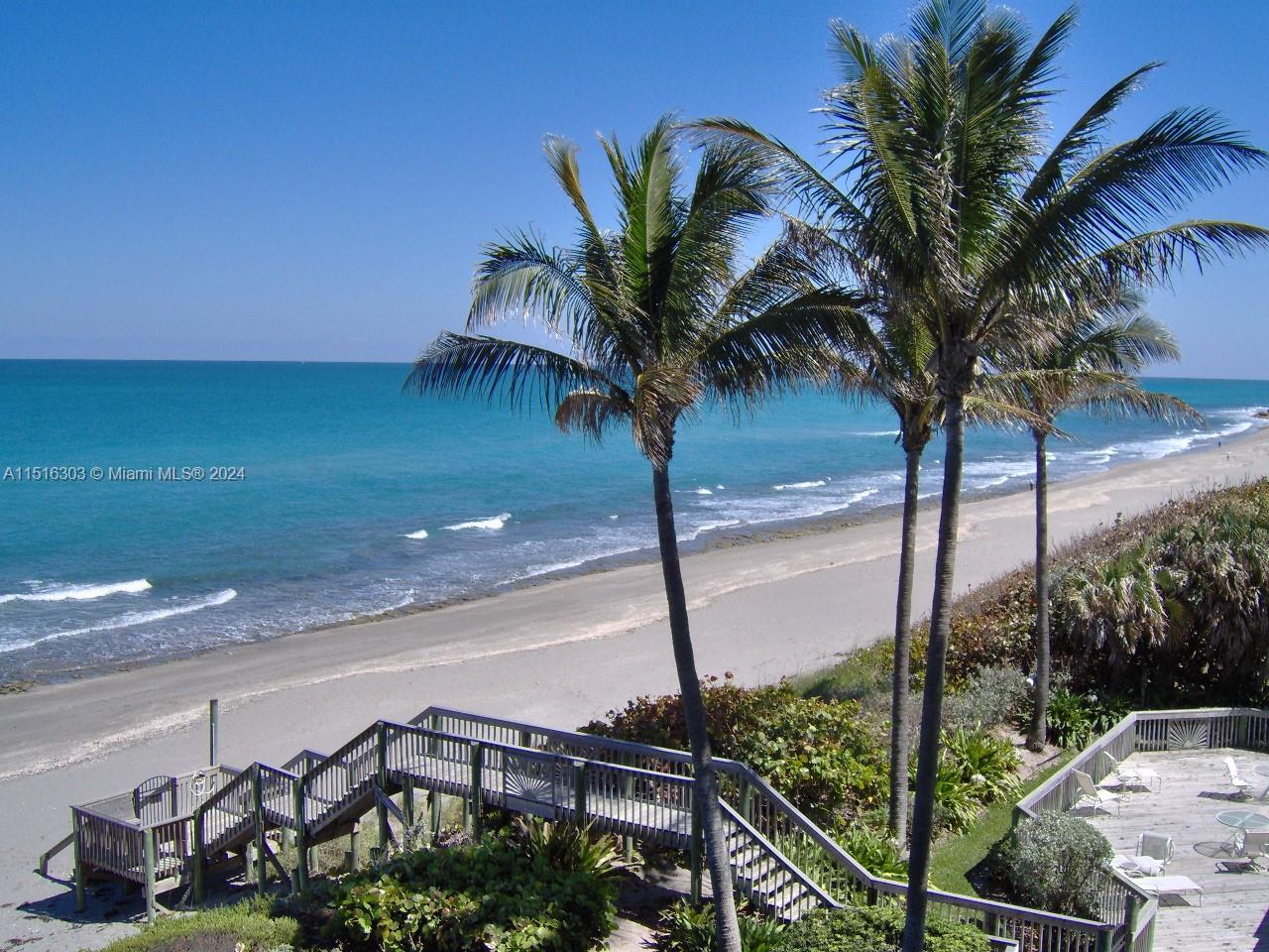 19750 Beach Rd, Jupiter, FL, 33469 United States, 3 Bedrooms Bedrooms, ,3 BathroomsBathrooms,Residential,For Sale,Beach Rd,A11516303