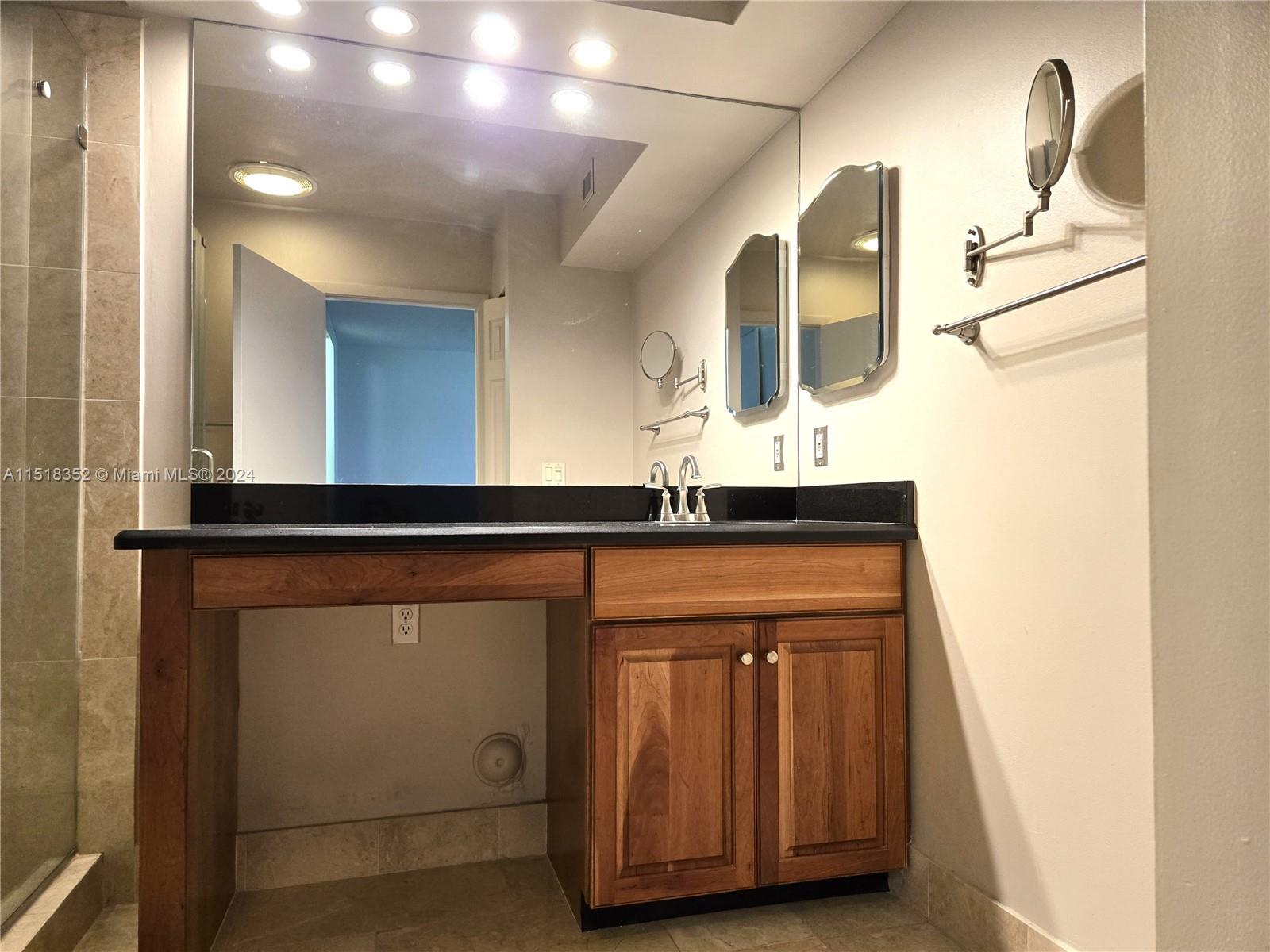 10690 NW 14th St 121, Plantation, Florida 33322, 3 Bedrooms Bedrooms, ,2 BathroomsBathrooms,Residential,For Sale,10690 NW 14th St 121,A11518352