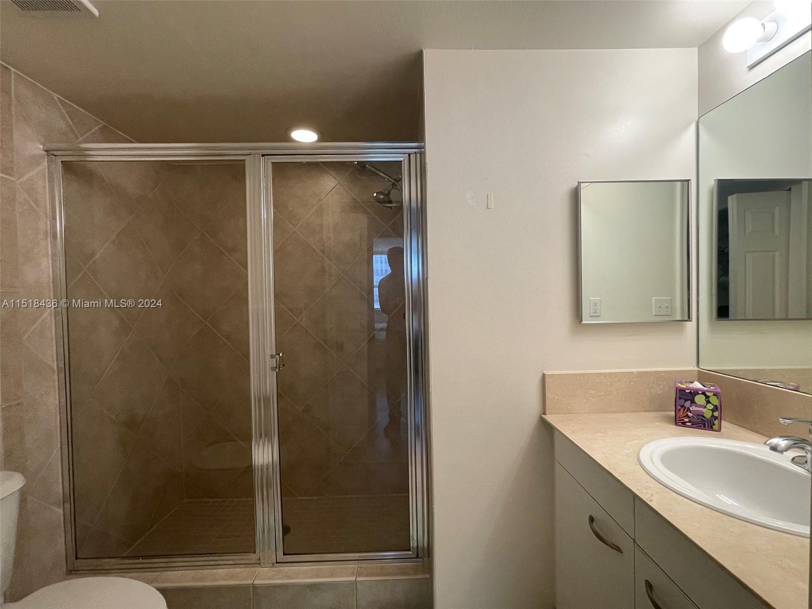 2080 S Ocean Dr 1405, Hallandale Beach, Florida 33009, 2 Bedrooms Bedrooms, ,2 BathroomsBathrooms,Residentiallease,For Rent,2080 S Ocean Dr 1405,A11518436