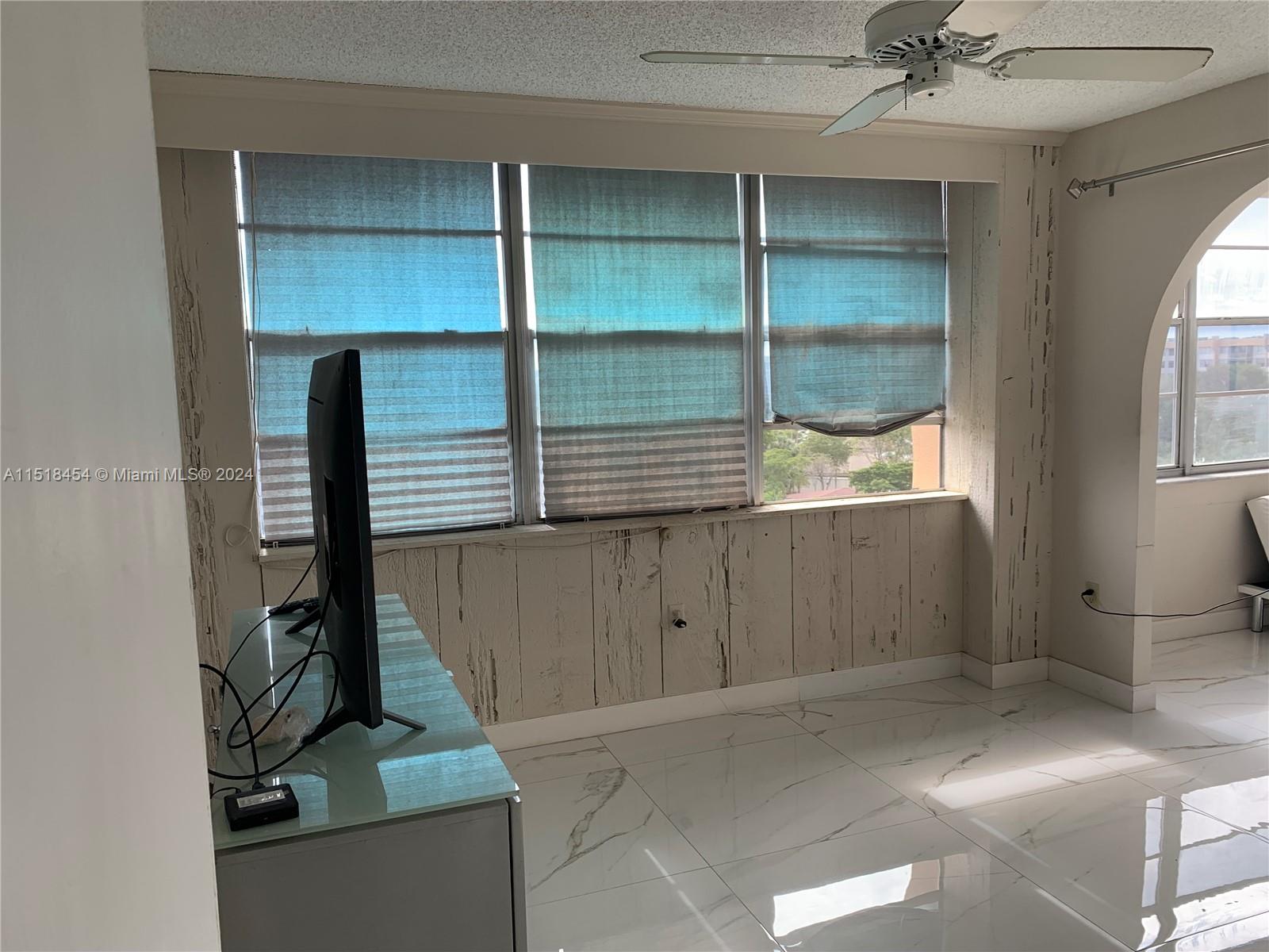 1400 Saint Charles, Pembroke Pines, FL, 33026 United States, 2 Bedrooms Bedrooms, ,2 BathroomsBathrooms,Residential,For Sale,Saint Charles,A11518454