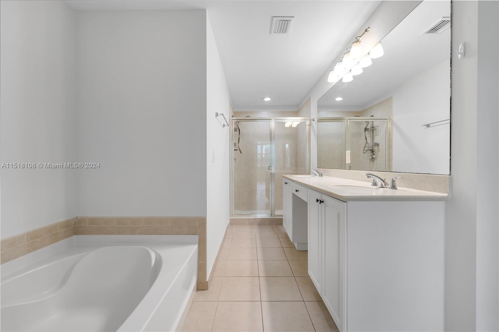 3340 190th St, Aventura, FL, 33180 United States, 3 Bedrooms Bedrooms, ,3 BathroomsBathrooms,Residential,For Sale,190th St,A11518108