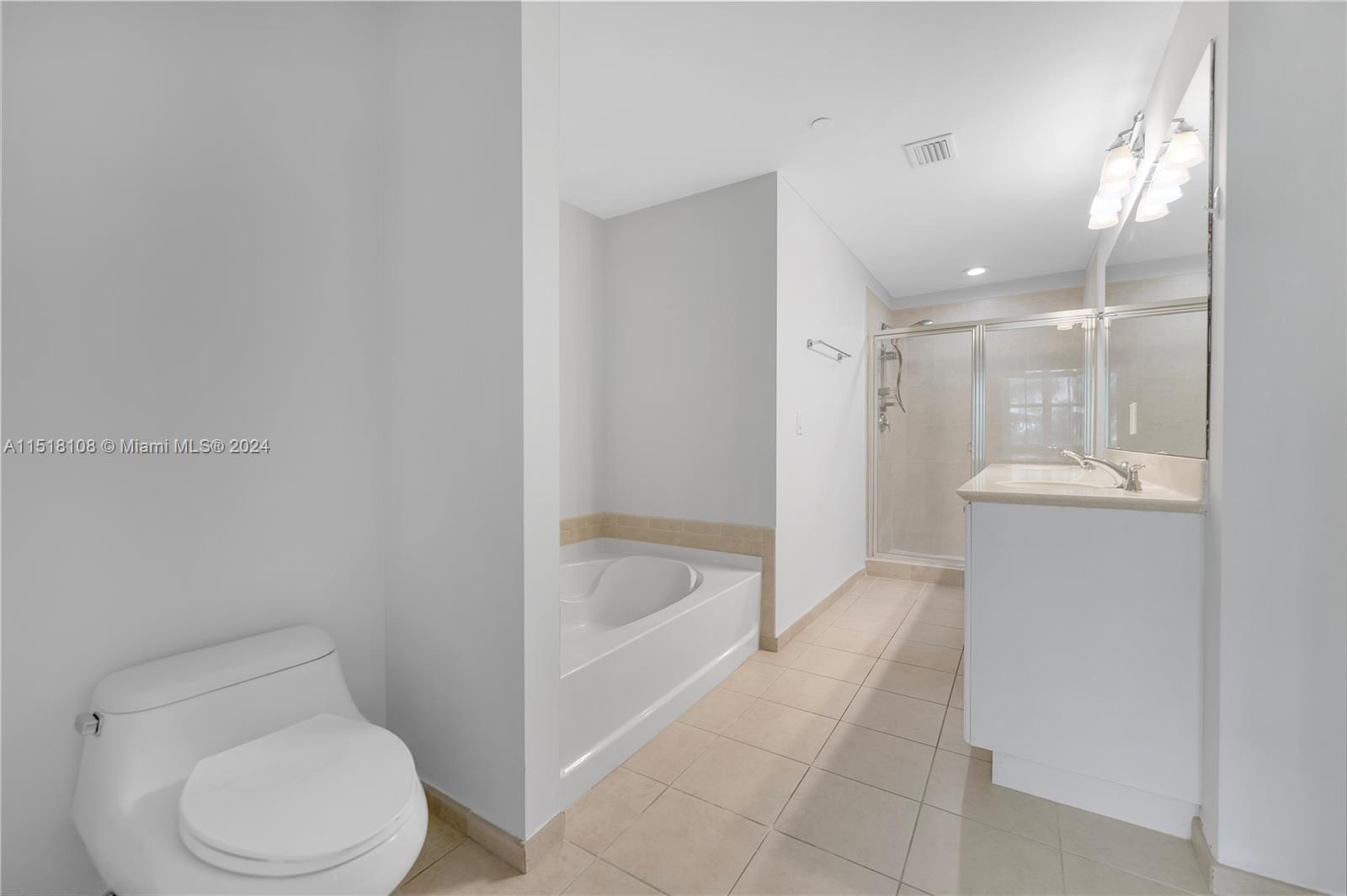 3340 190th St, Aventura, FL, 33180 United States, 3 Bedrooms Bedrooms, ,3 BathroomsBathrooms,Residential,For Sale,190th St,A11518108