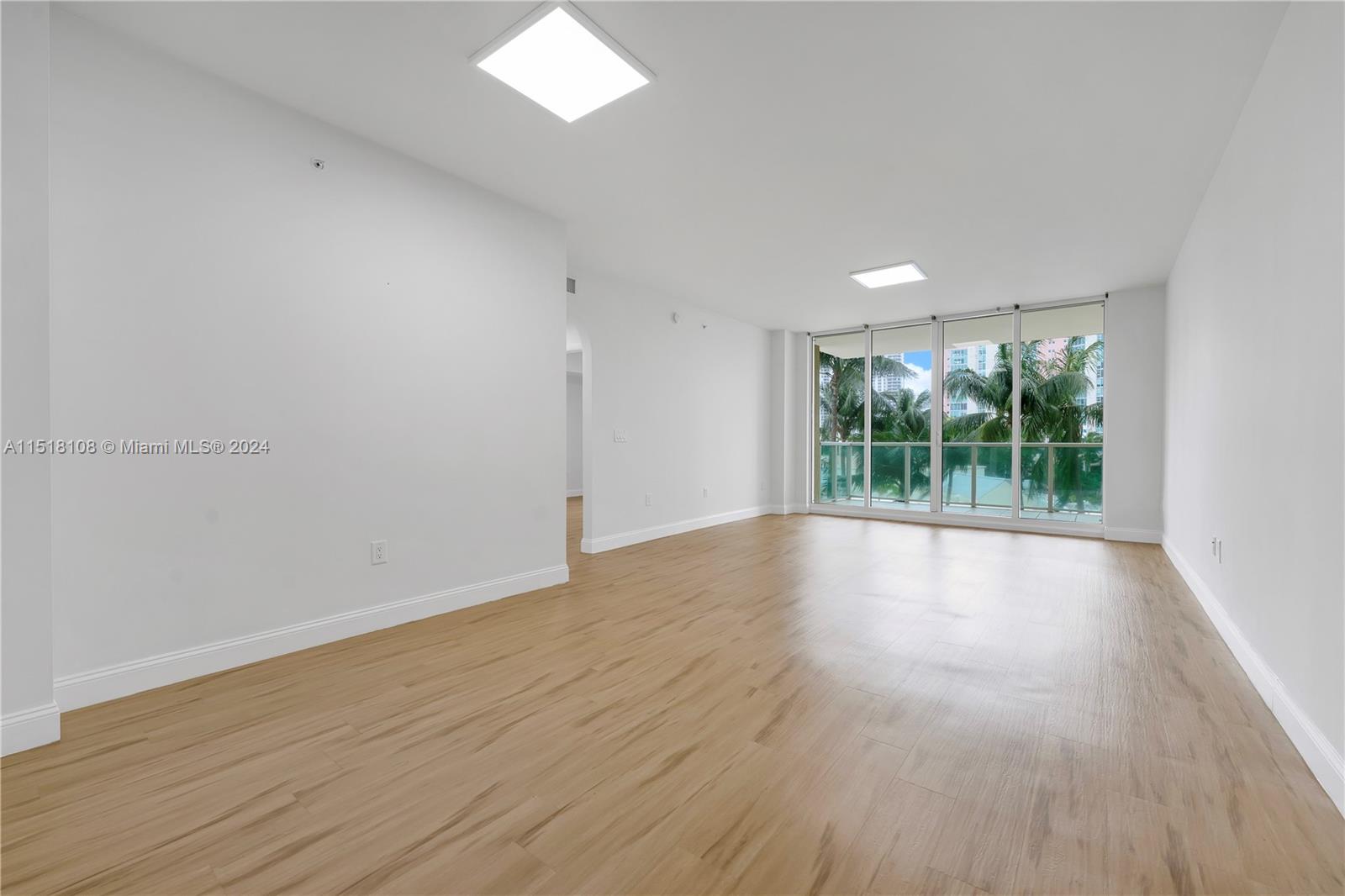 3340 190th St, Aventura, FL, 33180 United States, 3 Bedrooms Bedrooms, ,3 BathroomsBathrooms,Residential,For Sale,190th St,A11518108