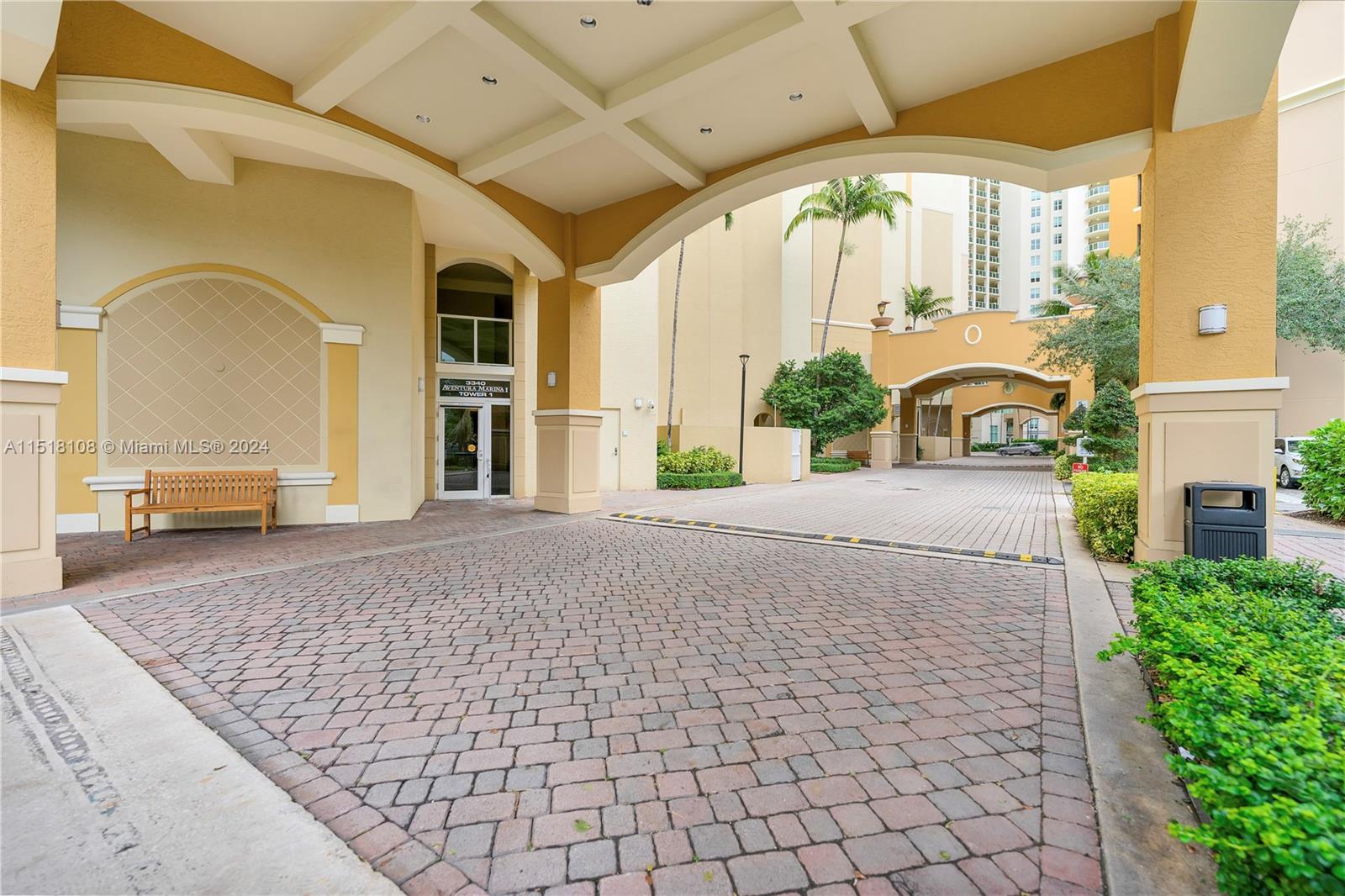 3340 190th St, Aventura, FL, 33180 United States, 3 Bedrooms Bedrooms, ,3 BathroomsBathrooms,Residential,For Sale,190th St,A11518108