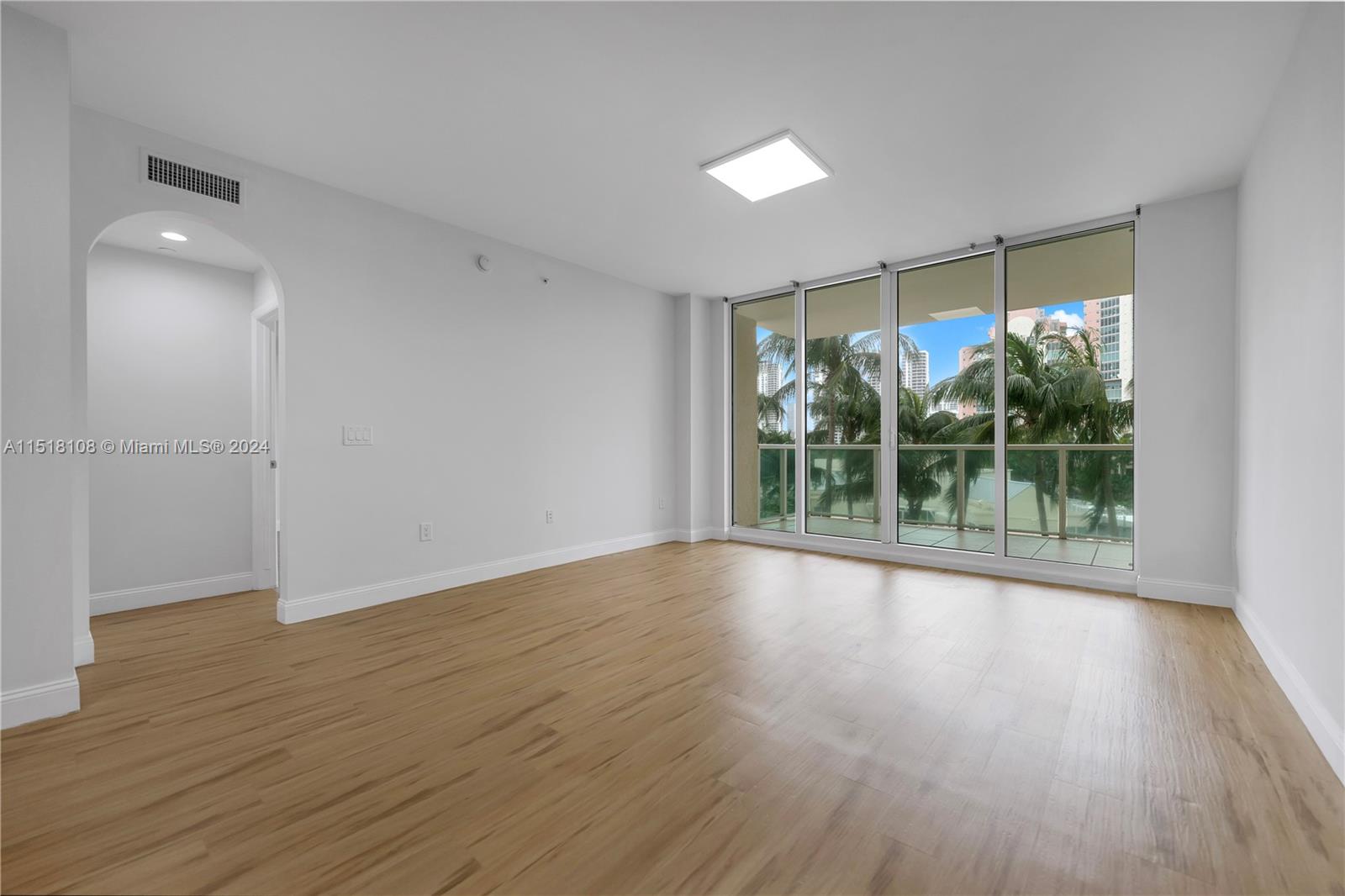 3340 190th St, Aventura, FL, 33180 United States, 3 Bedrooms Bedrooms, ,3 BathroomsBathrooms,Residential,For Sale,190th St,A11518108