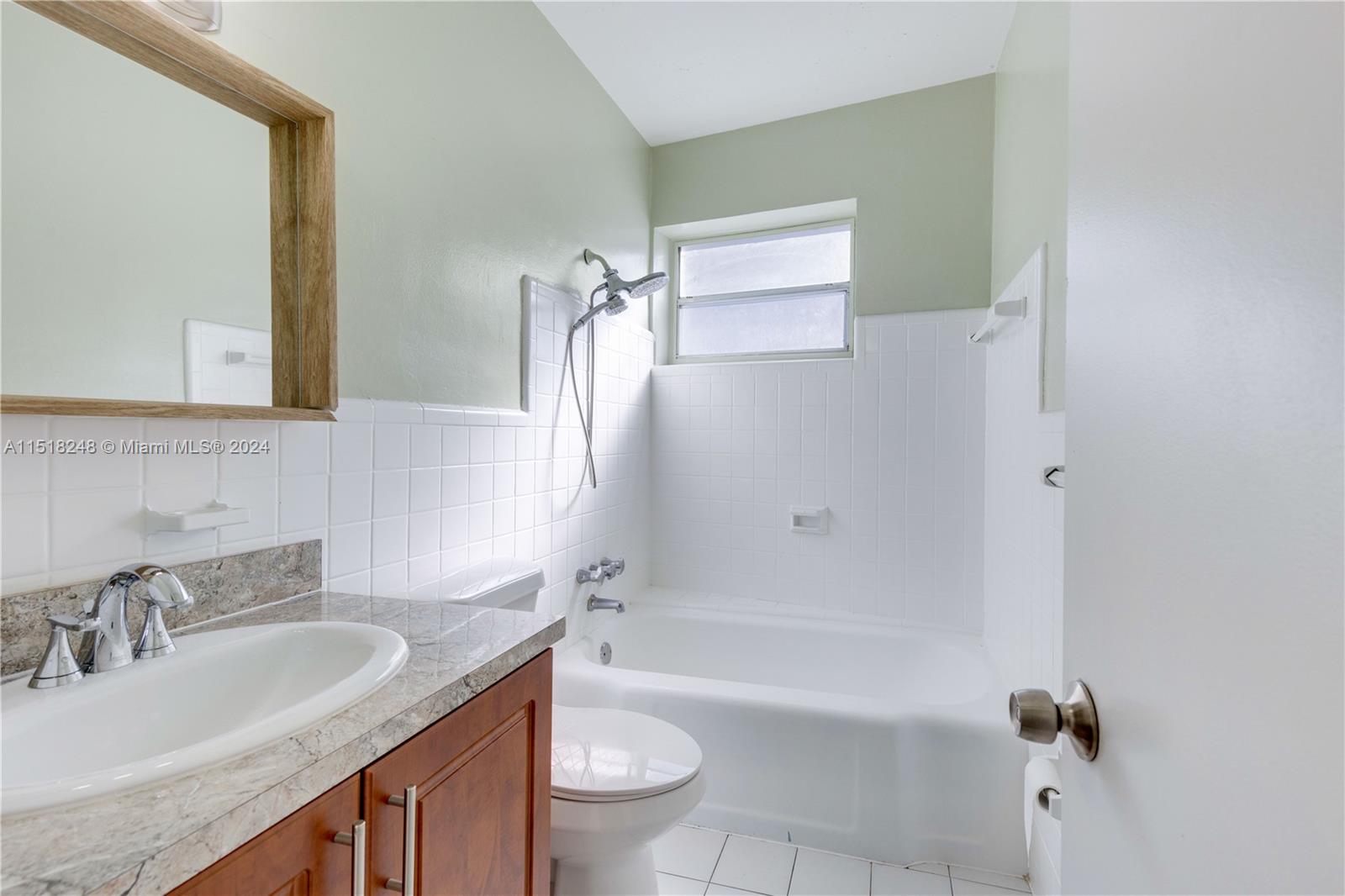 7909 East Dr 204, North Bay Village, Florida 33141, 1 Bedroom Bedrooms, ,1 BathroomBathrooms,Residential,For Sale,7909 East Dr 204,A11518248