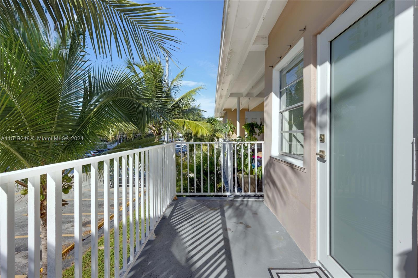 7909 East Dr 204, North Bay Village, Florida 33141, 1 Bedroom Bedrooms, ,1 BathroomBathrooms,Residential,For Sale,7909 East Dr 204,A11518248