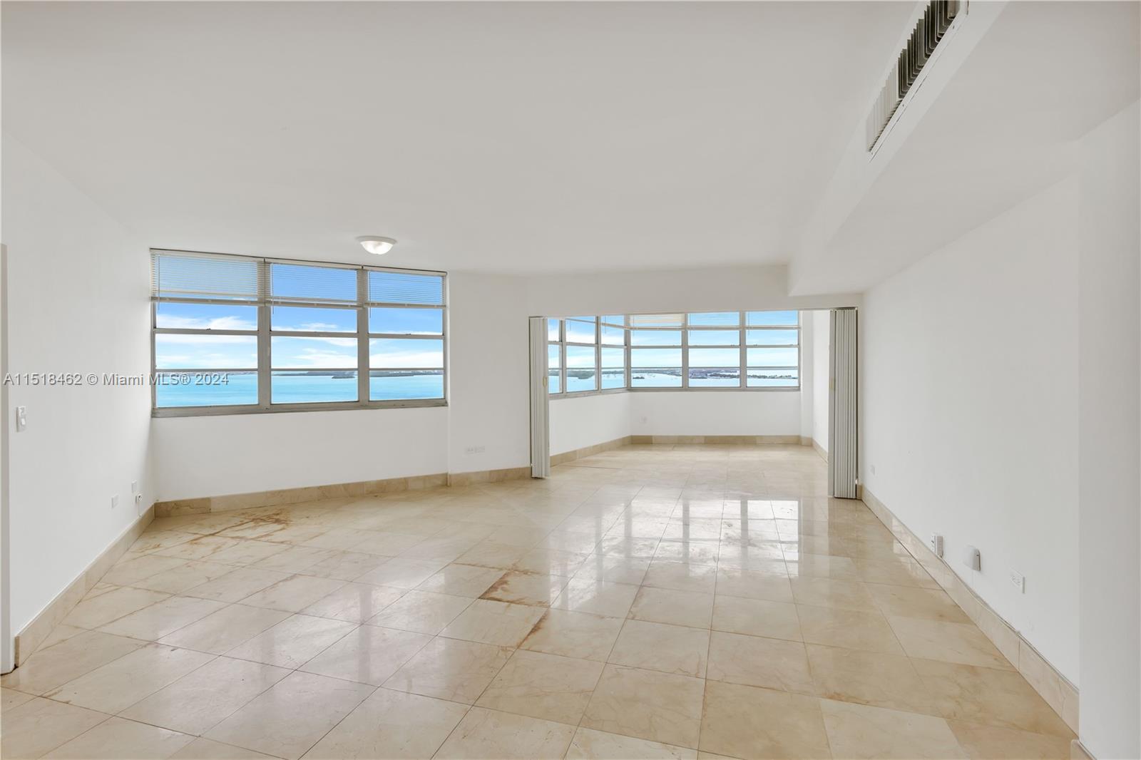 905 Brickell Bay Dr 2028, Miami, Florida 33131, 2 Bedrooms Bedrooms, ,1 BathroomBathrooms,Residential,For Sale,905 Brickell Bay Dr 2028,A11518462