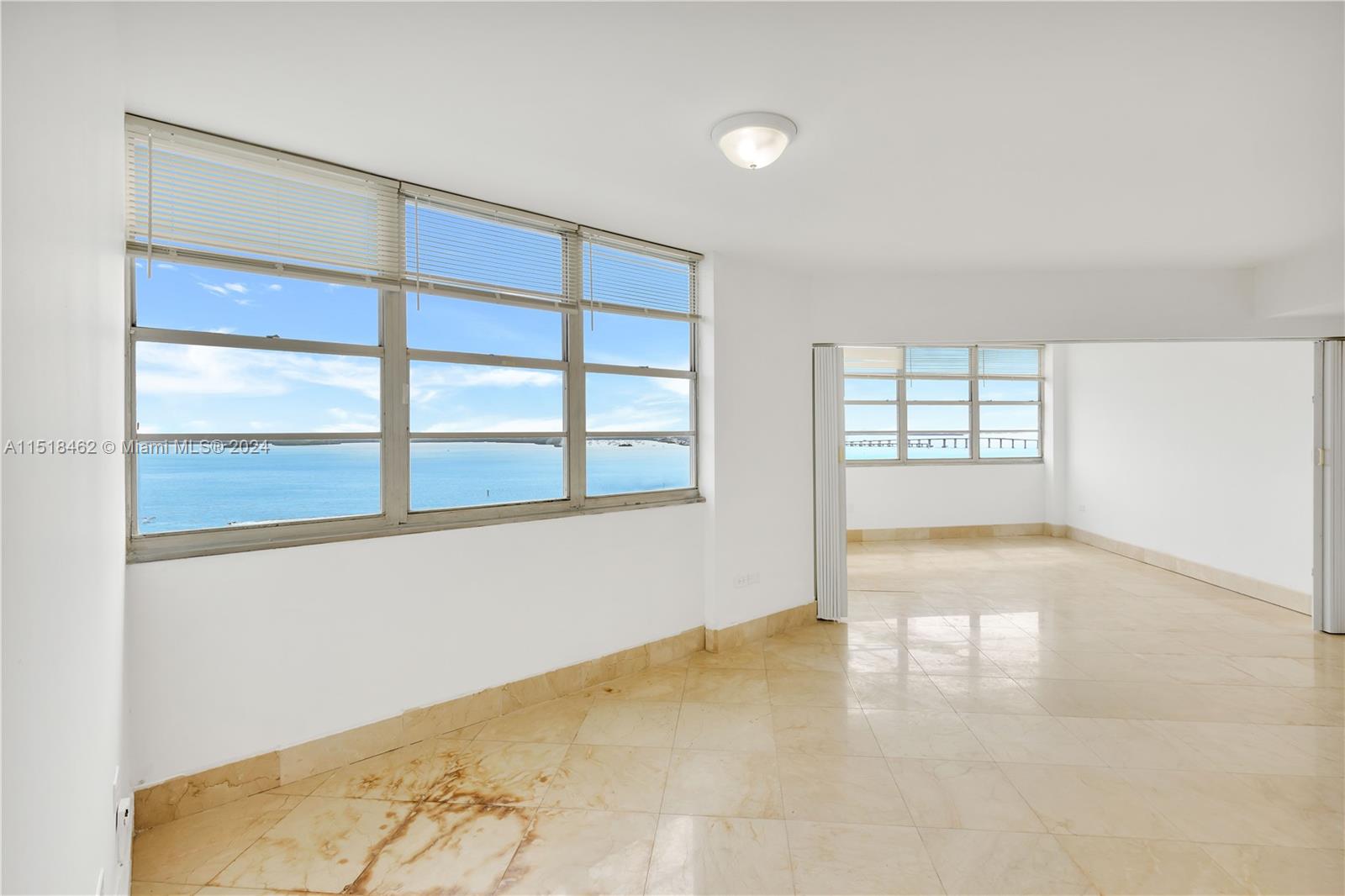 905 Brickell Bay Dr 2028, Miami, Florida 33131, 2 Bedrooms Bedrooms, ,1 BathroomBathrooms,Residential,For Sale,905 Brickell Bay Dr 2028,A11518462
