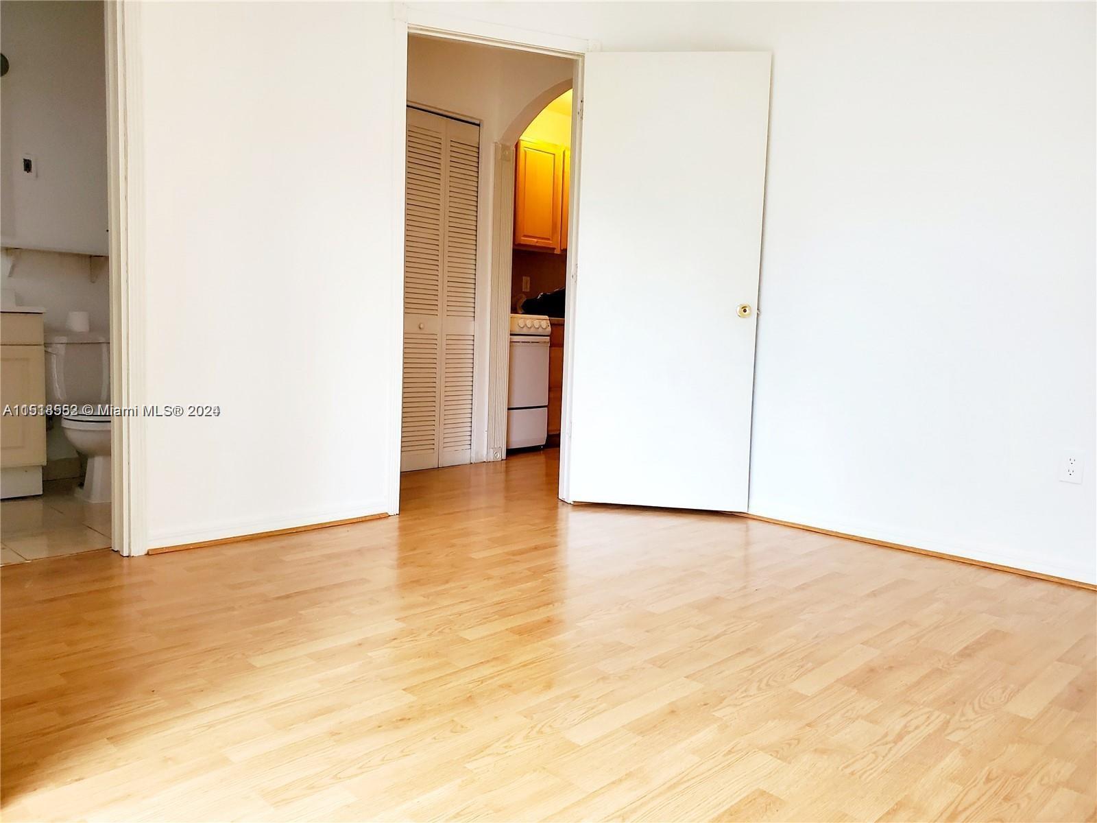 345 Michigan Ave 6, Miami Beach, Florida 33139, 1 Bedroom Bedrooms, ,1 BathroomBathrooms,Residentiallease,For Rent,345 Michigan Ave 6,A11518552