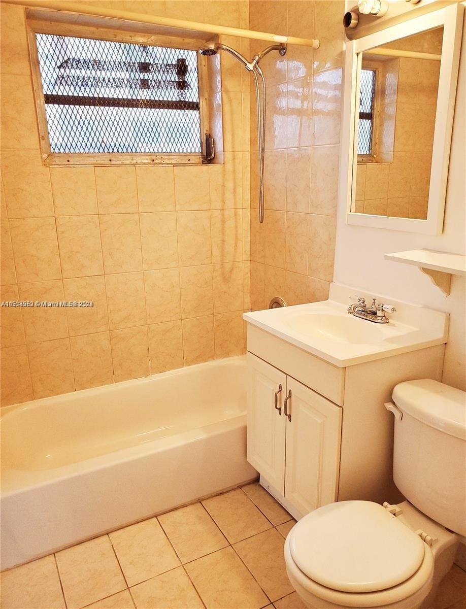 345 Michigan Ave 6, Miami Beach, Florida 33139, 1 Bedroom Bedrooms, ,1 BathroomBathrooms,Residentiallease,For Rent,345 Michigan Ave 6,A11518552