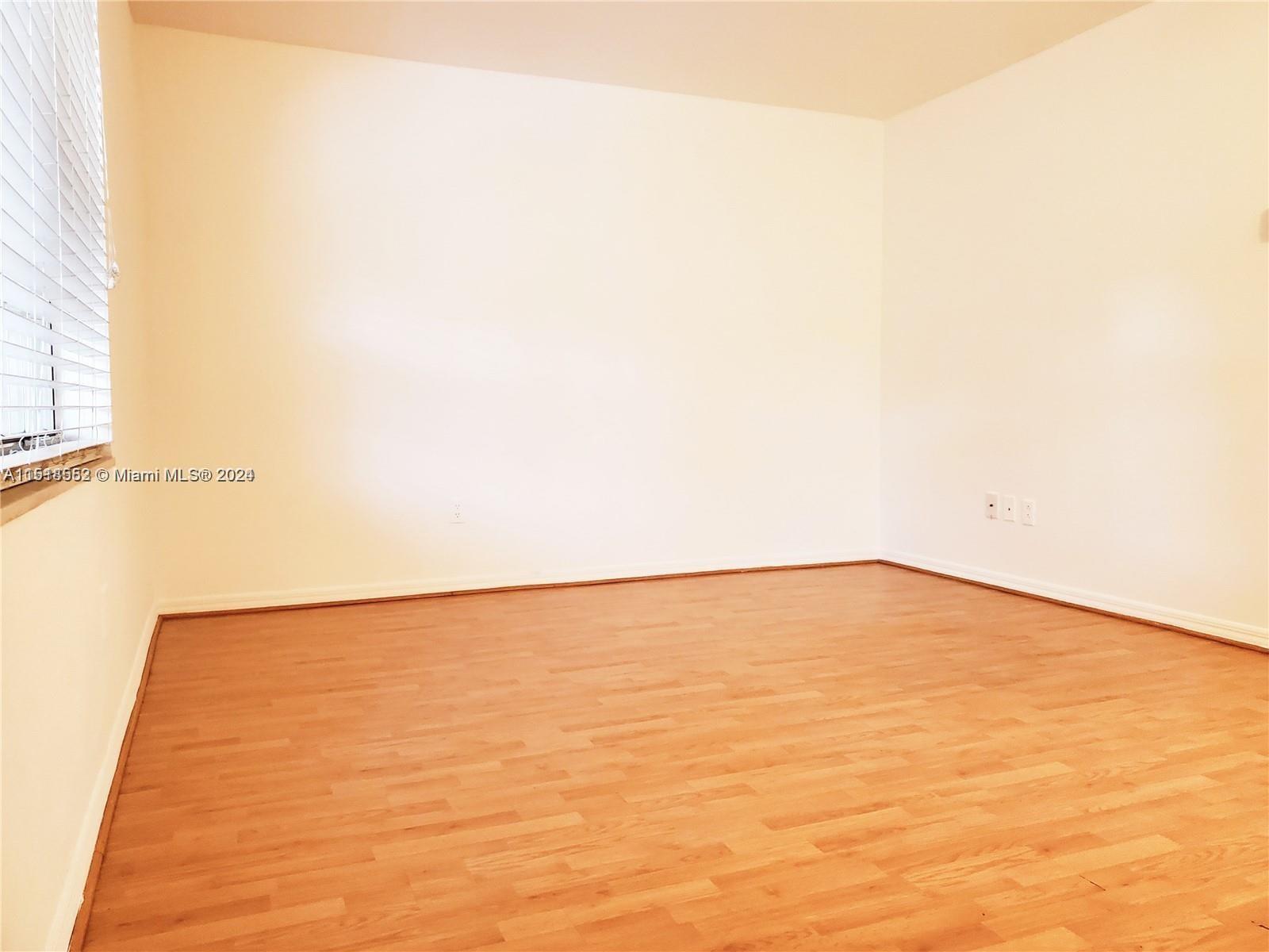 345 Michigan Ave 6, Miami Beach, Florida 33139, 1 Bedroom Bedrooms, ,1 BathroomBathrooms,Residentiallease,For Rent,345 Michigan Ave 6,A11518552