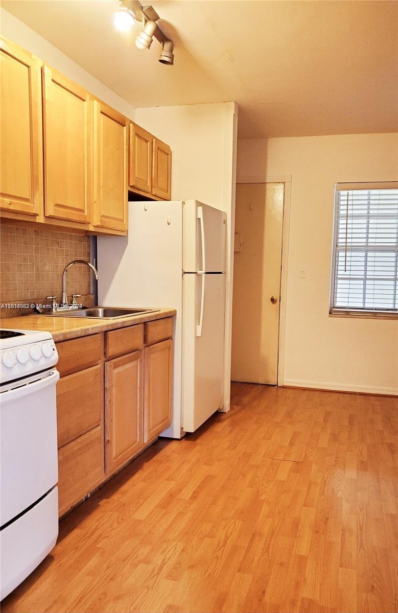 345 Michigan Ave 6, Miami Beach, Florida 33139, 1 Bedroom Bedrooms, ,1 BathroomBathrooms,Residentiallease,For Rent,345 Michigan Ave 6,A11518552