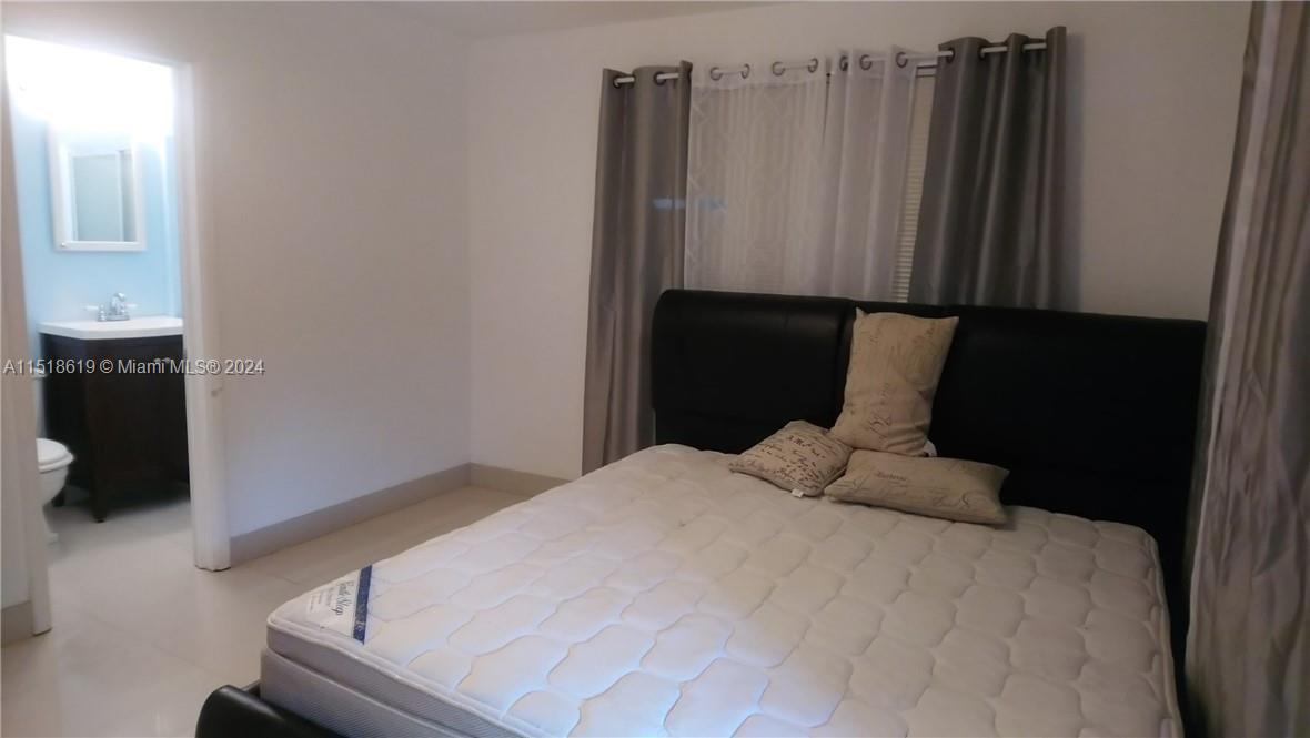 213 SW 5th St 0, Hallandale Beach, Florida 33009, 3 Bedrooms Bedrooms, ,2 BathroomsBathrooms,Residentiallease,For Rent,213 SW 5th St 0,A11518619