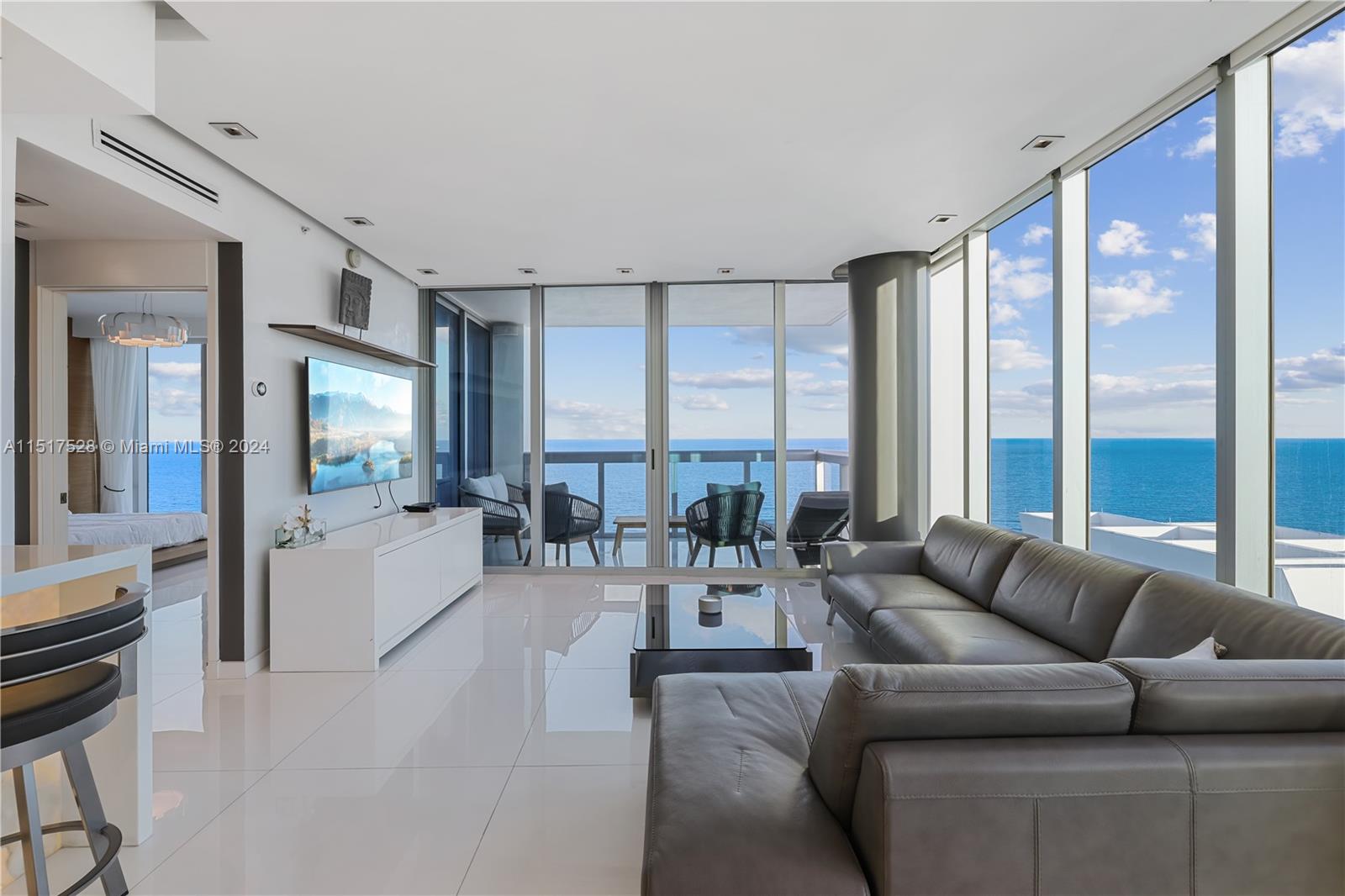 6899 Collins Ave, Miami Beach, FL, 33141 United States, 2 Bedrooms Bedrooms, ,2 BathroomsBathrooms,Residential,For Sale,Collins Ave,A11517528
