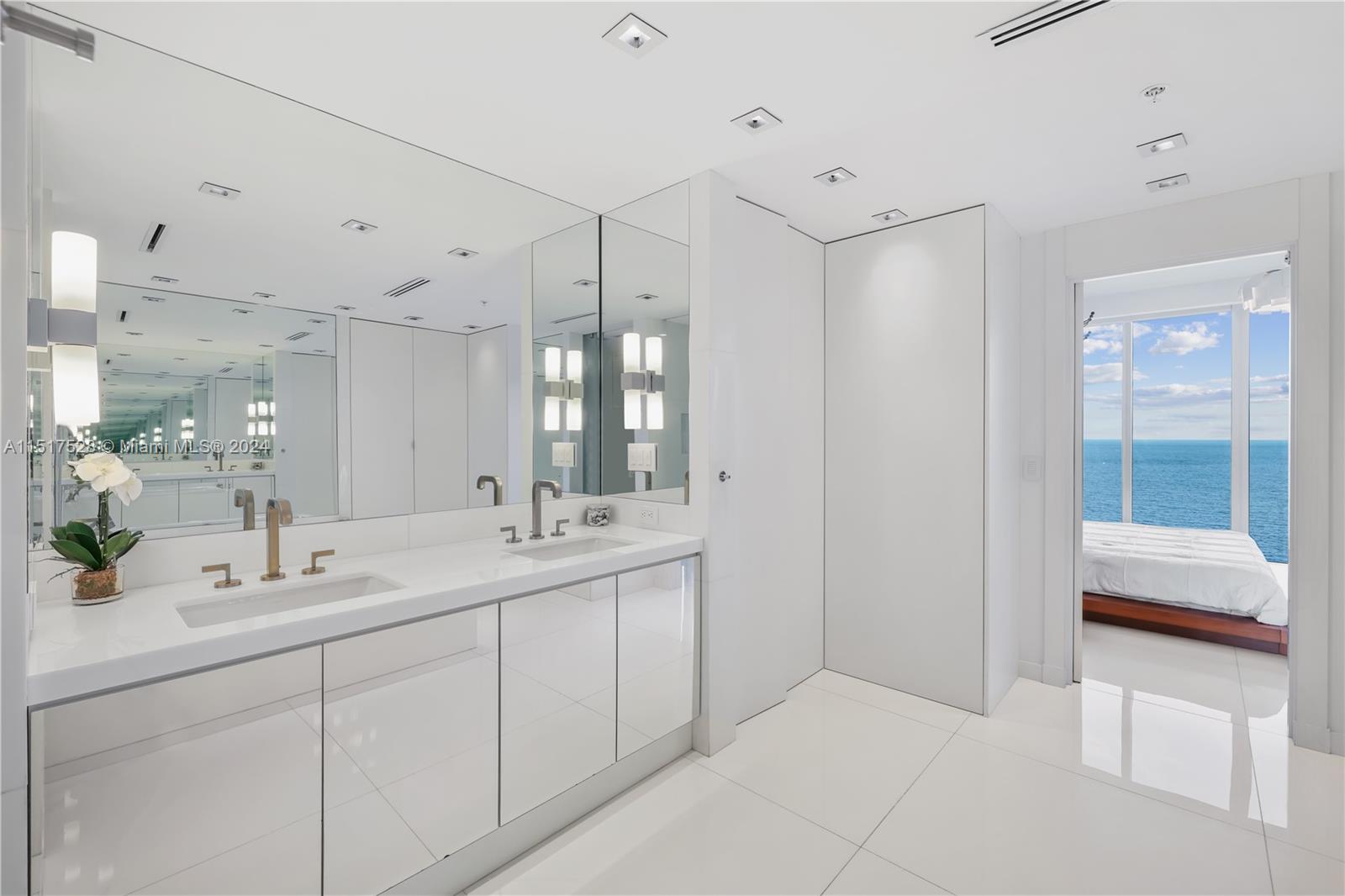 6899 Collins Ave, Miami Beach, FL, 33141 United States, 2 Bedrooms Bedrooms, ,2 BathroomsBathrooms,Residential,For Sale,Collins Ave,A11517528