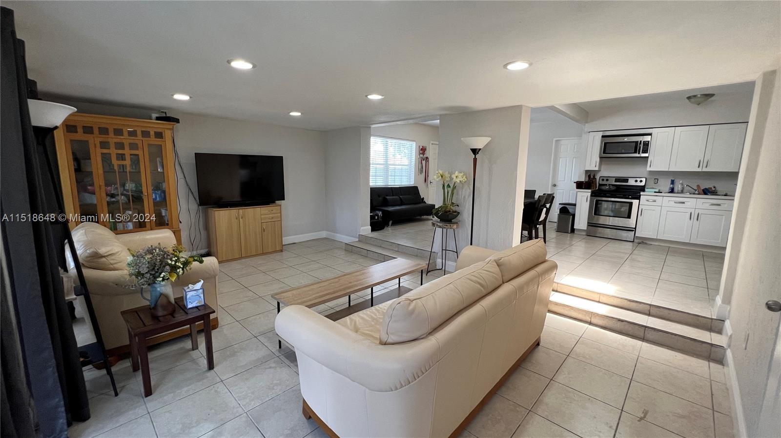 2206 13th St, Fort Lauderdale, FL, 33312 United States, 3 Bedrooms Bedrooms, ,2 BathroomsBathrooms,Residential,For Sale,13th St,A11518648