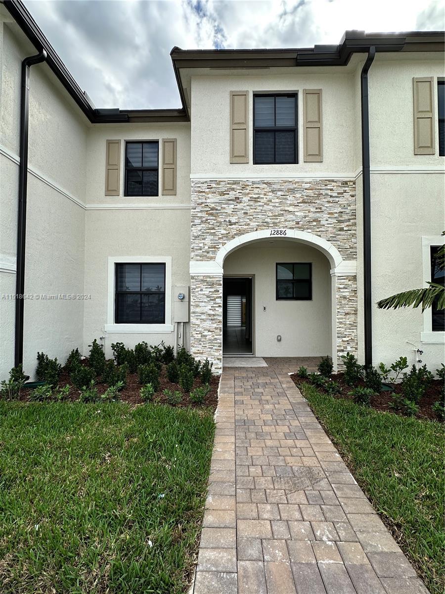 12886 SW 233rd Ter, Homestead, Florida 33032, 3 Bedrooms Bedrooms, ,2 BathroomsBathrooms,Residentiallease,For Rent,12886 SW 233rd Ter,A11518642