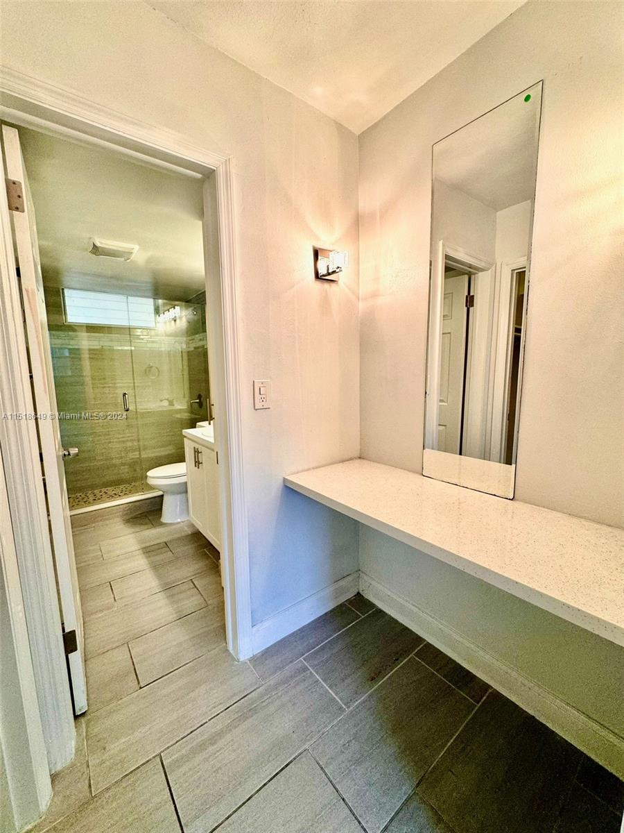 2905 Point East Dr L102, Aventura, FL 33160, 1 Bedroom Bedrooms, ,1 BathroomBathrooms,Residential,For Sale,Point East Dr,A11518649