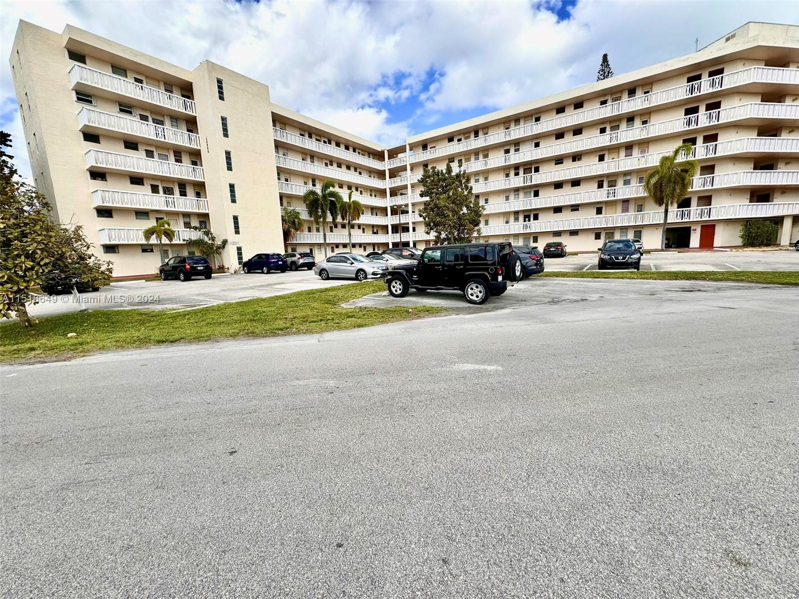 2905 Point East Dr L102, Aventura, FL 33160, 1 Bedroom Bedrooms, ,1 BathroomBathrooms,Residential,For Sale,Point East Dr,A11518649