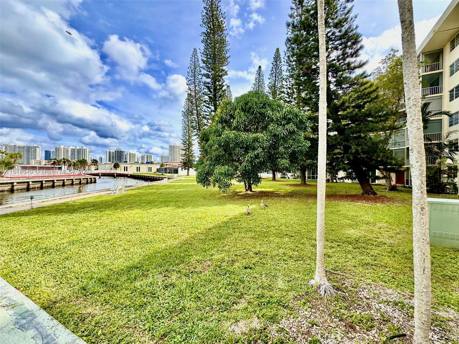 2905 Point East Dr L102, Aventura, FL 33160, 1 Bedroom Bedrooms, ,1 BathroomBathrooms,Residential,For Sale,Point East Dr,A11518649