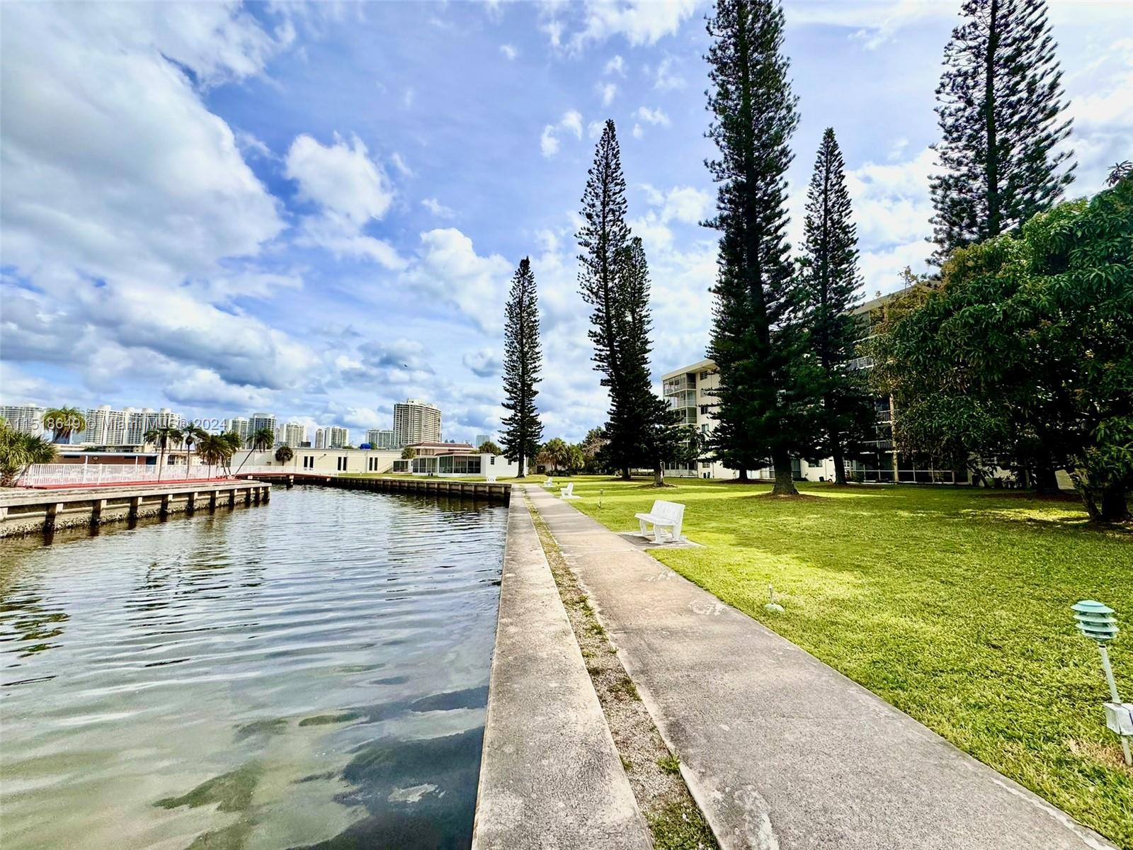 2905 Point East Dr L102, Aventura, FL 33160, 1 Bedroom Bedrooms, ,1 BathroomBathrooms,Residential,For Sale,Point East Dr,A11518649