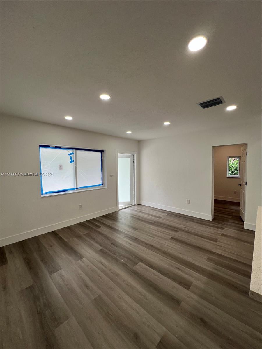 5511 NW 1st Ave 5511, Miami, Florida 33127, 3 Bedrooms Bedrooms, ,2 BathroomsBathrooms,Residentiallease,For Rent,5511 NW 1st Ave 5511,A11518687