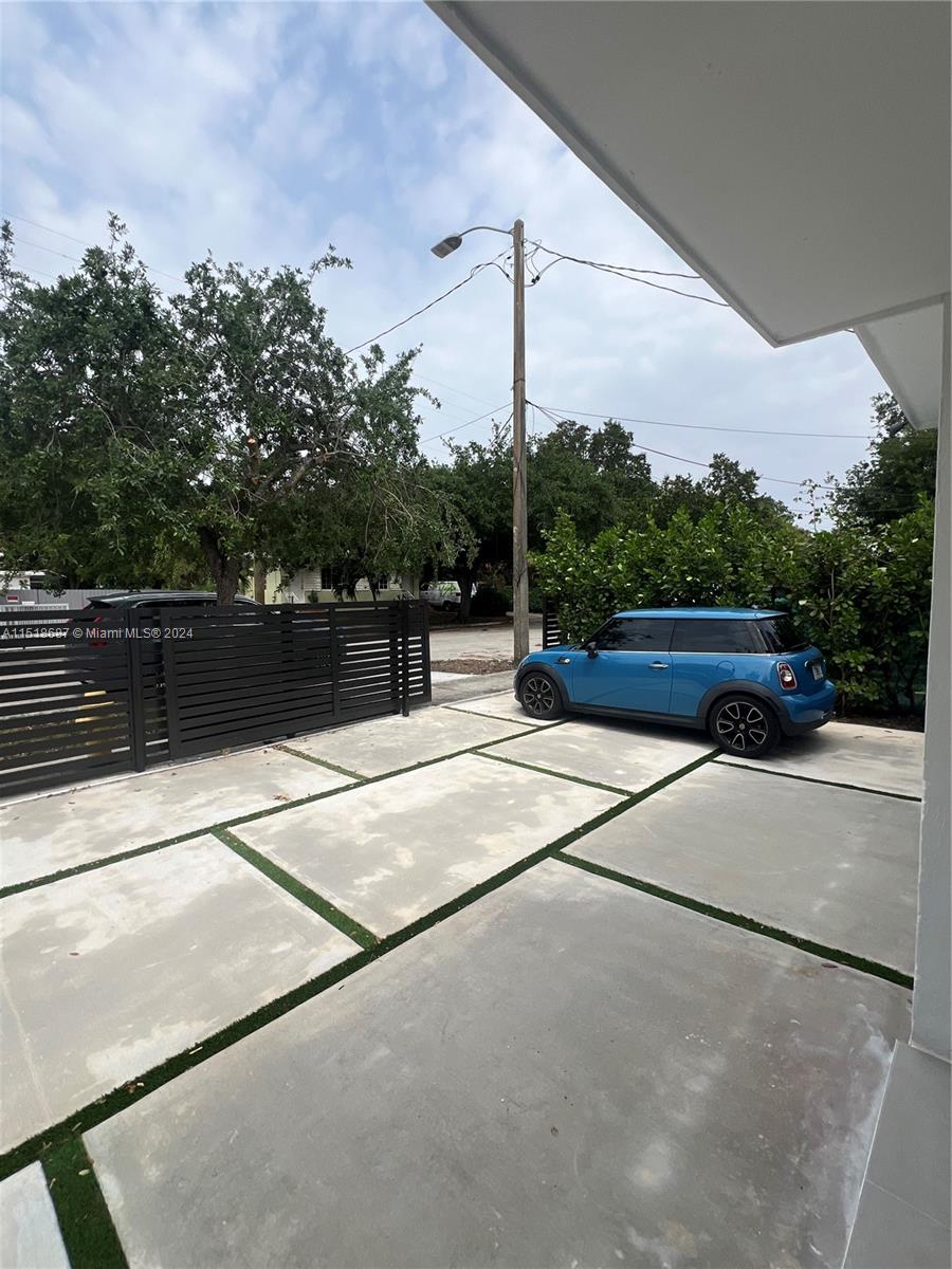 5511 NW 1st Ave 5511, Miami, Florida 33127, 3 Bedrooms Bedrooms, ,2 BathroomsBathrooms,Residentiallease,For Rent,5511 NW 1st Ave 5511,A11518687
