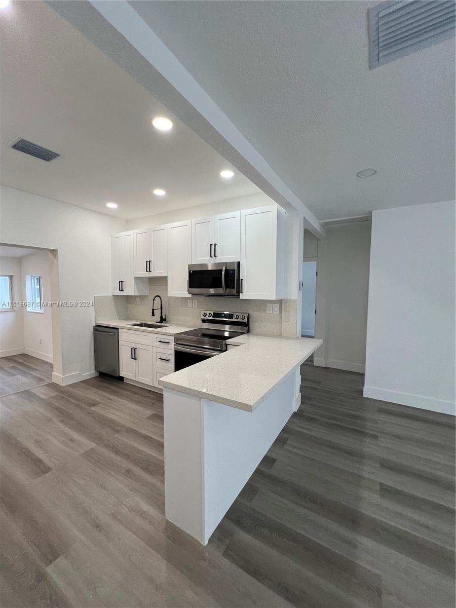 5511 NW 1st Ave 5511, Miami, Florida 33127, 3 Bedrooms Bedrooms, ,2 BathroomsBathrooms,Residentiallease,For Rent,5511 NW 1st Ave 5511,A11518687