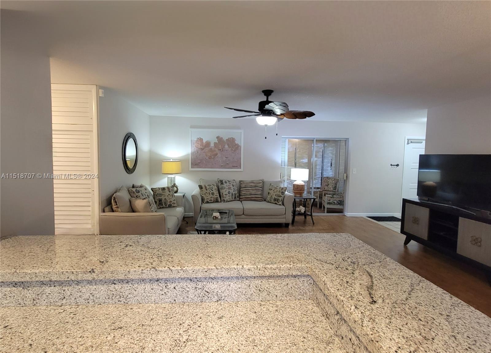 1110 N 16th Ave 2A, Hollywood, Florida 33020, 2 Bedrooms Bedrooms, ,2 BathroomsBathrooms,Residentiallease,For Rent,1110 N 16th Ave 2A,A11518707