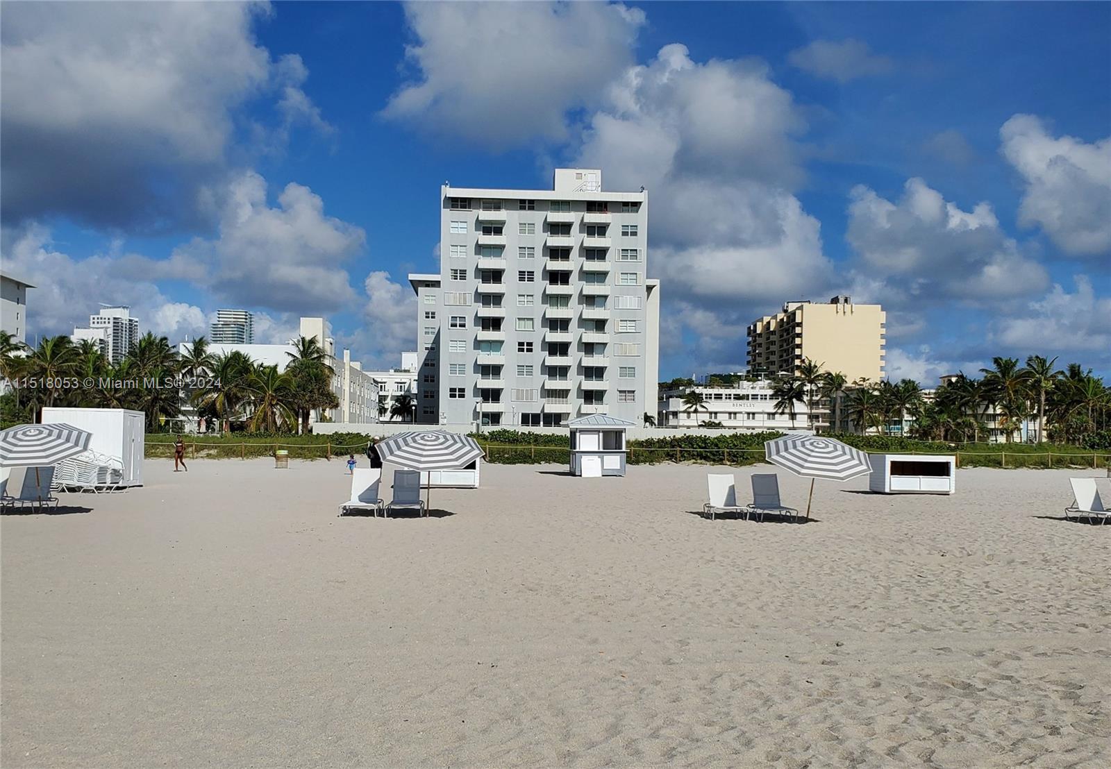 465 Ocean Dr 1102, Miami Beach, Florida 33139, 1 Bedroom Bedrooms, ,1 BathroomBathrooms,Residential,For Sale,465 Ocean Dr 1102,A11518053