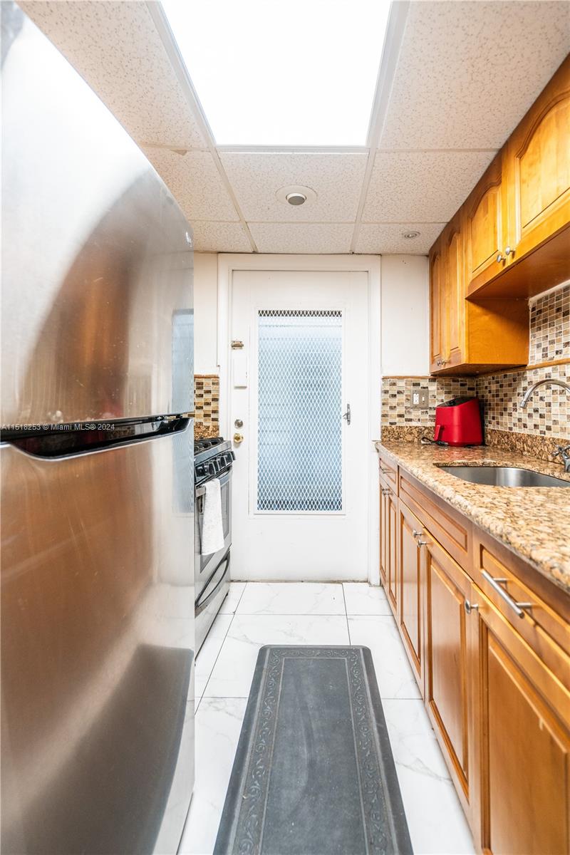 915 Jefferson Ave 2C, Miami Beach, Florida 33139, 1 Bedroom Bedrooms, ,1 BathroomBathrooms,Residentiallease,For Rent,915 Jefferson Ave 2C,A11518253