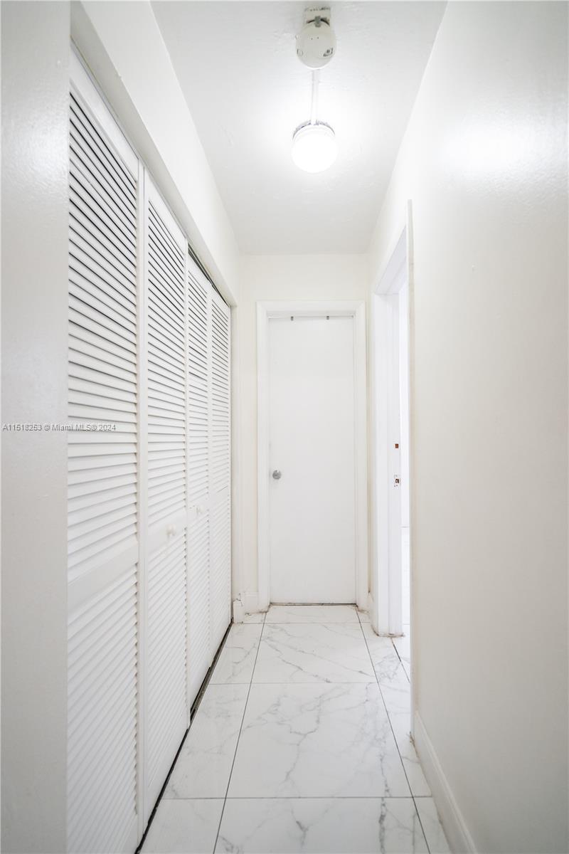 915 Jefferson Ave 2C, Miami Beach, Florida 33139, 1 Bedroom Bedrooms, ,1 BathroomBathrooms,Residentiallease,For Rent,915 Jefferson Ave 2C,A11518253