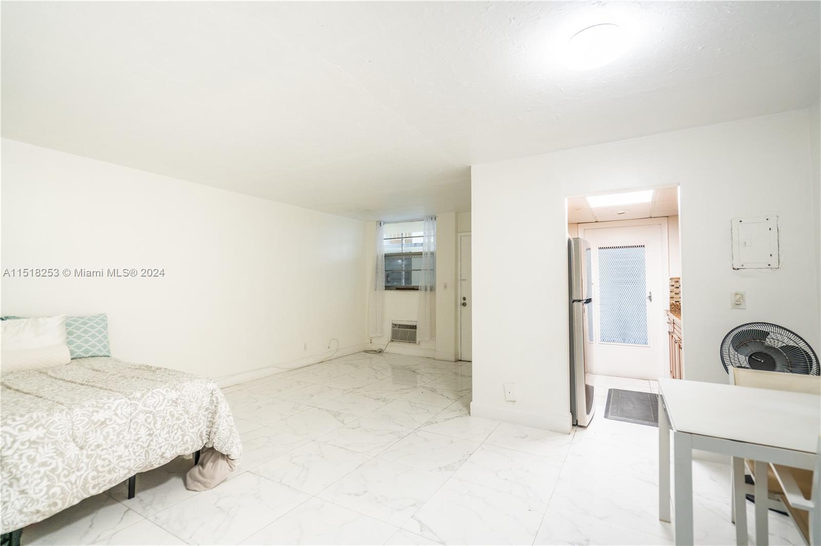 915 Jefferson Ave 2C, Miami Beach, Florida 33139, 1 Bedroom Bedrooms, ,1 BathroomBathrooms,Residentiallease,For Rent,915 Jefferson Ave 2C,A11518253
