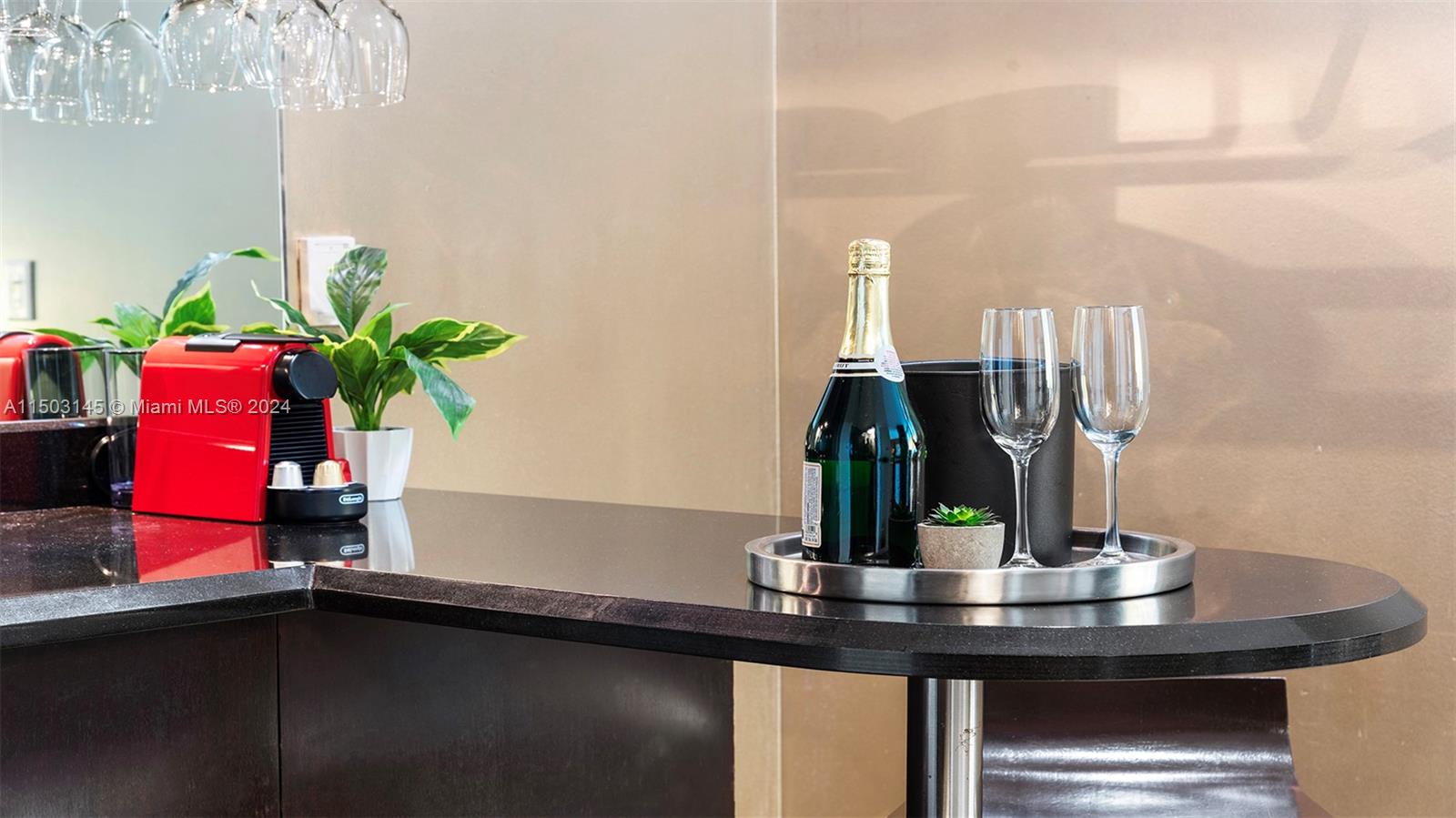 Miami Beach, Florida 33139, ,1 BathroomBathrooms,Residentiallease,For Rent,A11503145