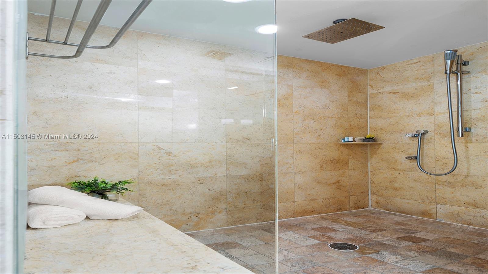 Miami Beach, Florida 33139, ,1 BathroomBathrooms,Residentiallease,For Rent,A11503145