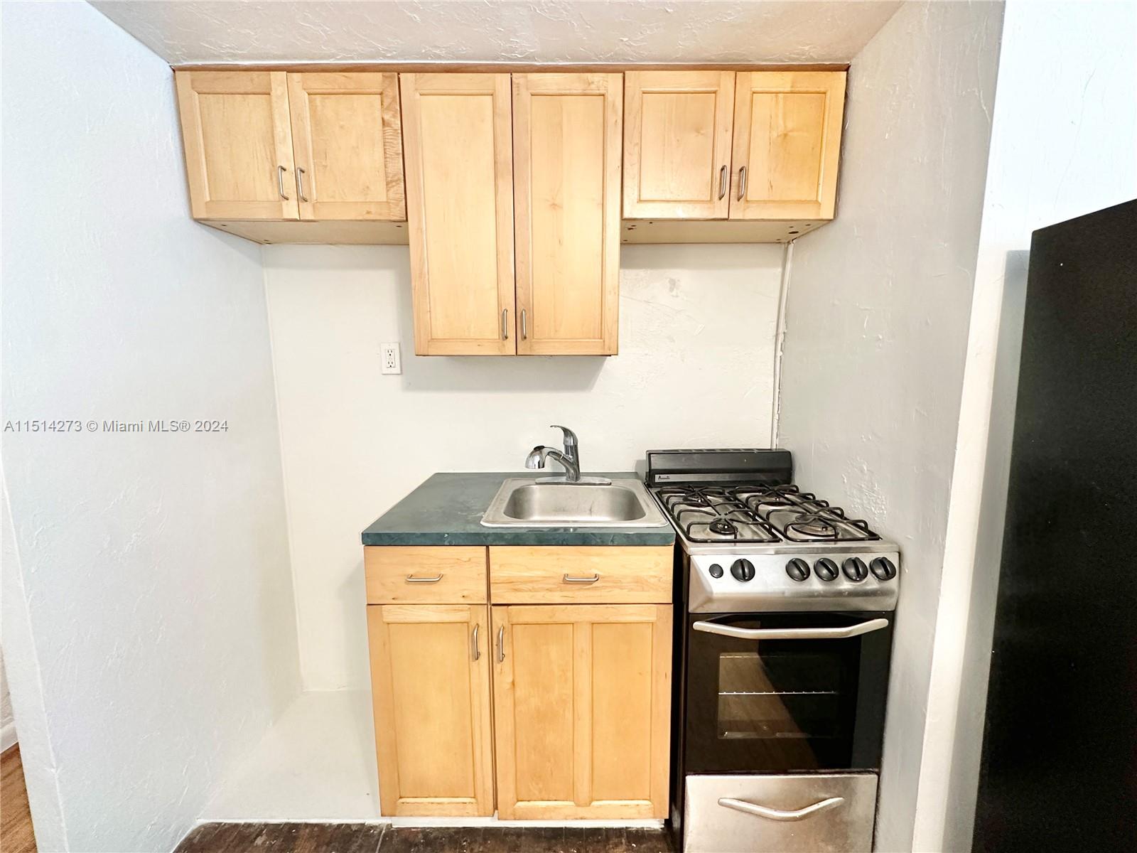 1555 Pennsylvania Avenue 105, Miami Beach, Florida 33139, 1 Bedroom Bedrooms, ,1 BathroomBathrooms,Residential,For Sale,1555 Pennsylvania Avenue 105,A11514273