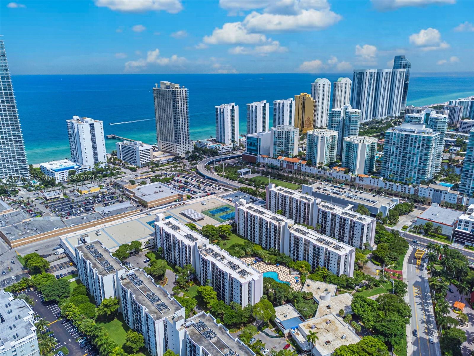 17011 Bay Rd, Sunny Isles Beach, FL, 33160 United States, 2 Bedrooms Bedrooms, ,2 BathroomsBathrooms,Residential,For Sale,Bay Rd,A11515139