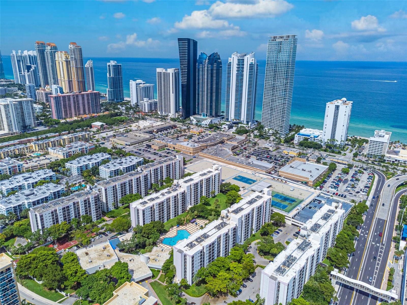 17011 Bay Rd, Sunny Isles Beach, FL, 33160 United States, 2 Bedrooms Bedrooms, ,2 BathroomsBathrooms,Residential,For Sale,Bay Rd,A11515139