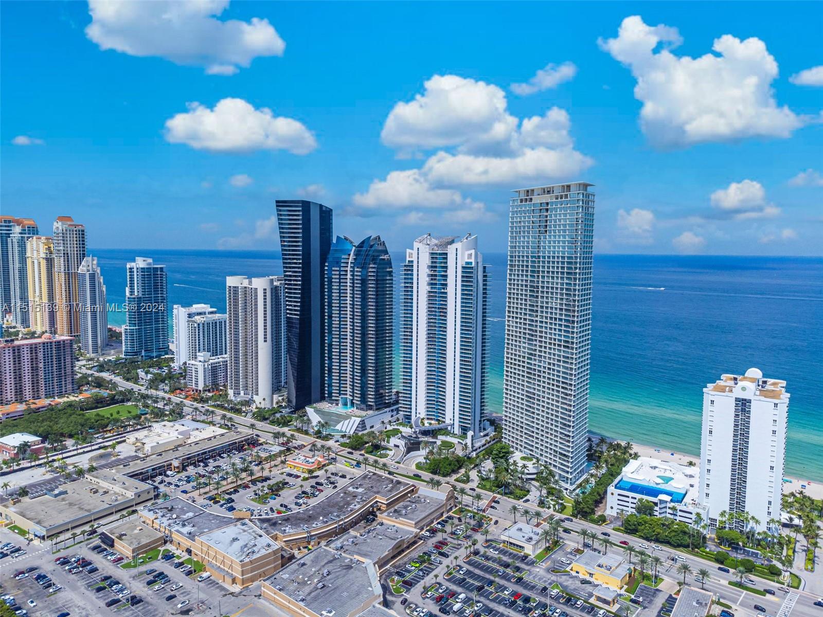 17011 Bay Rd, Sunny Isles Beach, FL, 33160 United States, 2 Bedrooms Bedrooms, ,2 BathroomsBathrooms,Residential,For Sale,Bay Rd,A11515139