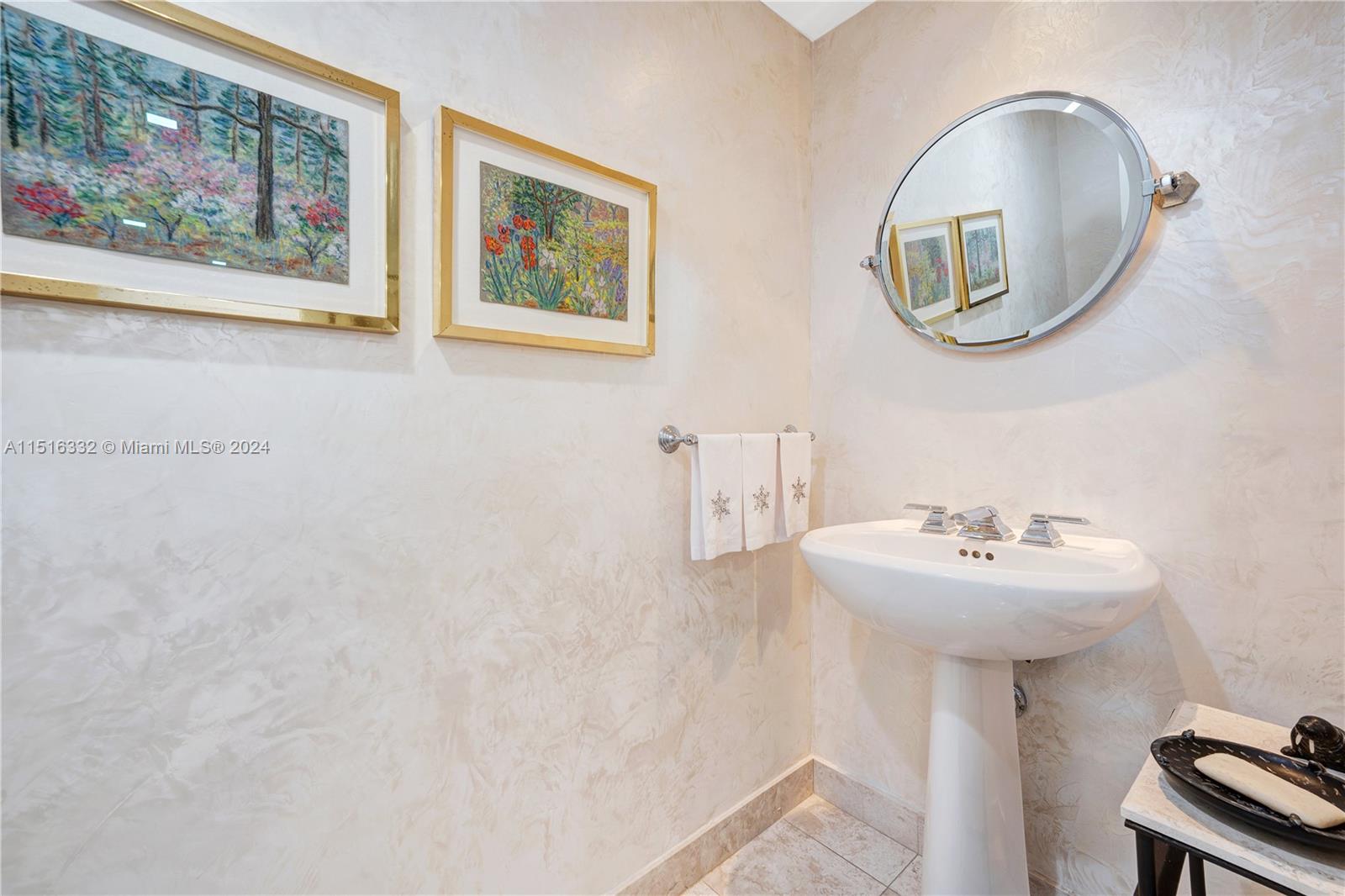 1455 Ocean Dr 904, Miami Beach, FL 33139, 1 Bedroom Bedrooms, ,2 BathroomsBathrooms,Residential,For Sale,Ocean Dr,A11516332