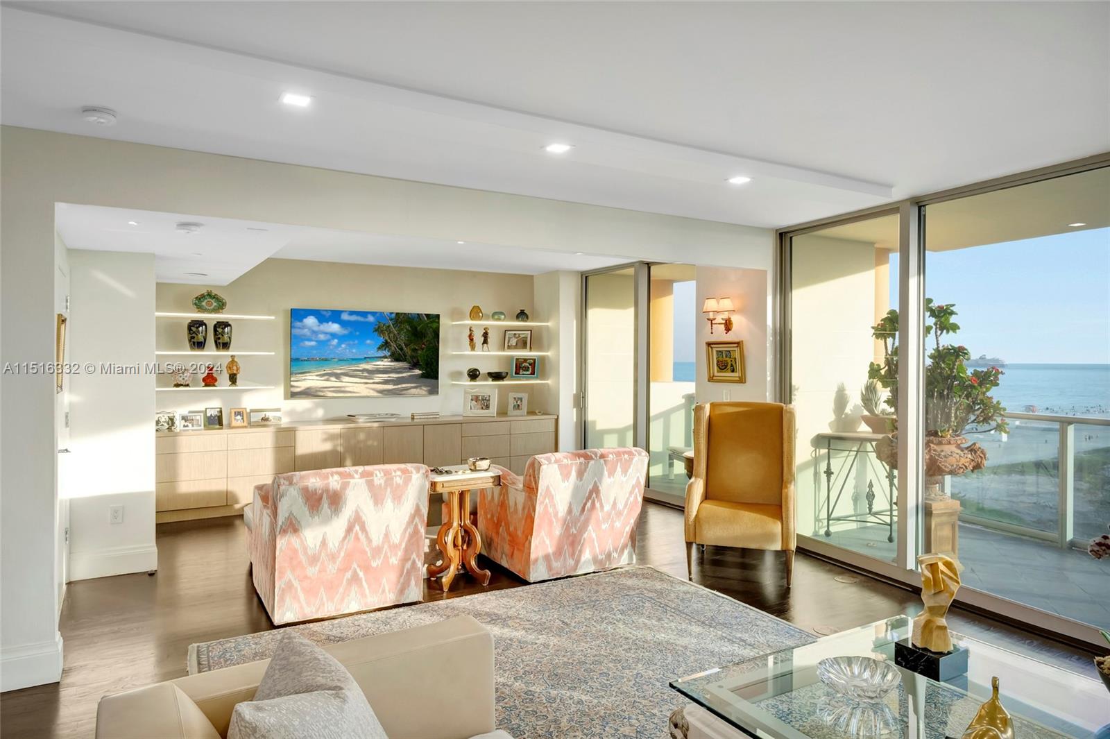 1455 Ocean Dr 904, Miami Beach, FL 33139, 1 Bedroom Bedrooms, ,2 BathroomsBathrooms,Residential,For Sale,Ocean Dr,A11516332