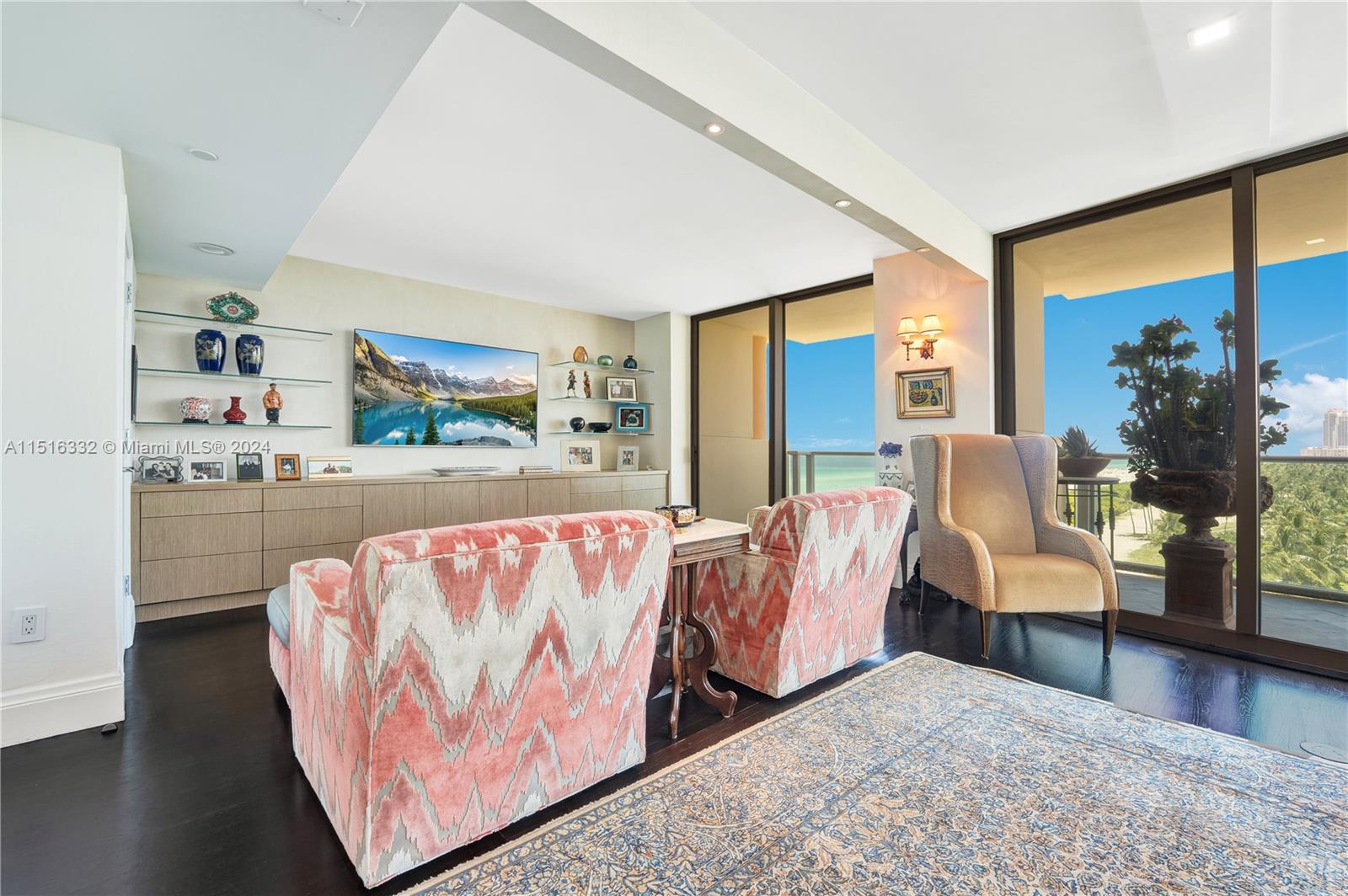 1455 Ocean Dr 904, Miami Beach, FL 33139, 1 Bedroom Bedrooms, ,2 BathroomsBathrooms,Residential,For Sale,Ocean Dr,A11516332