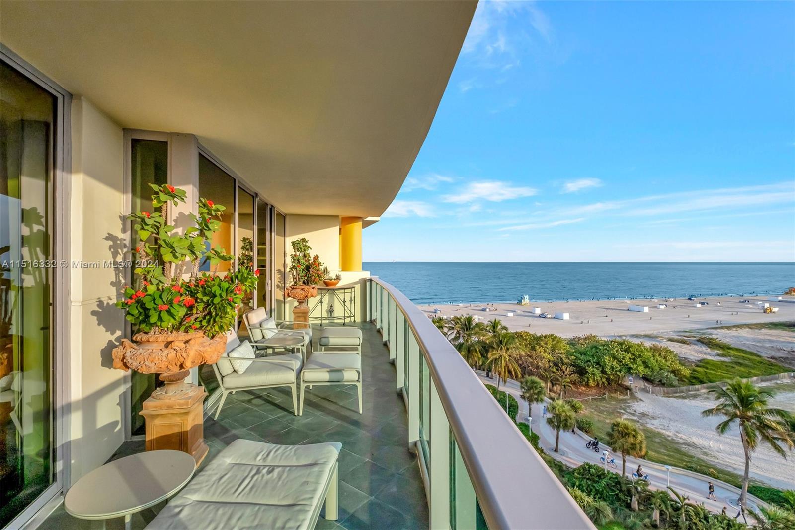 1455 Ocean Dr 904, Miami Beach, FL 33139, 1 Bedroom Bedrooms, ,2 BathroomsBathrooms,Residential,For Sale,Ocean Dr,A11516332