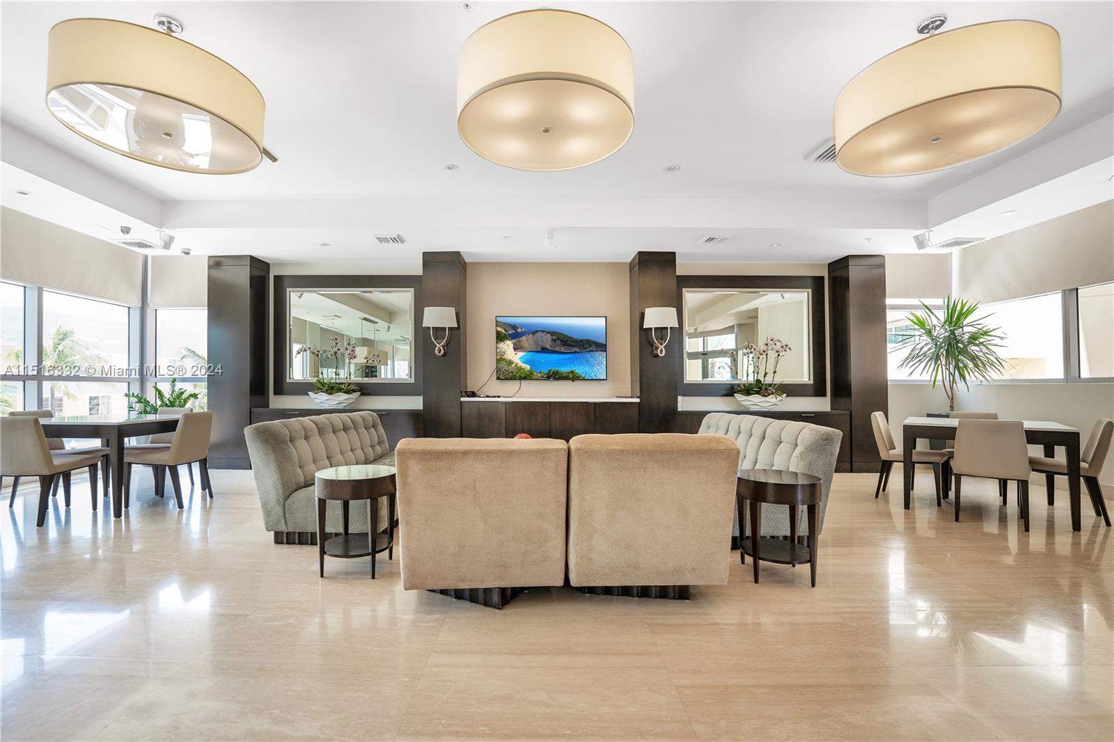 1455 Ocean Dr 904, Miami Beach, FL 33139, 1 Bedroom Bedrooms, ,2 BathroomsBathrooms,Residential,For Sale,Ocean Dr,A11516332