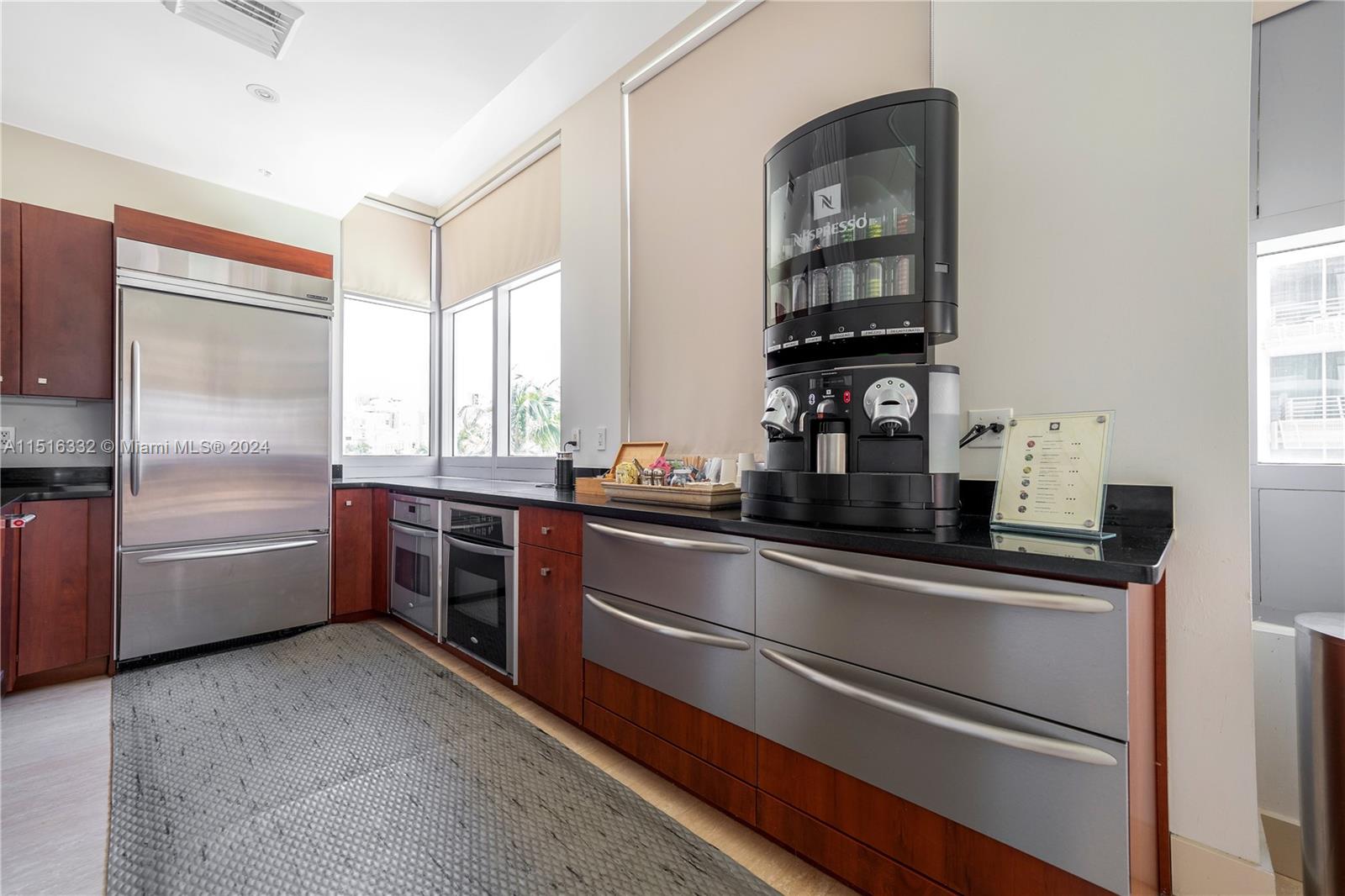 1455 Ocean Dr 904, Miami Beach, FL 33139, 1 Bedroom Bedrooms, ,2 BathroomsBathrooms,Residential,For Sale,Ocean Dr,A11516332