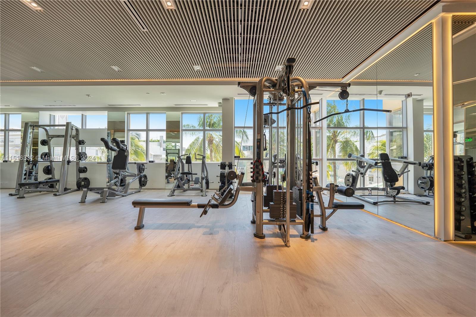 1455 Ocean Dr 904, Miami Beach, FL 33139, 1 Bedroom Bedrooms, ,2 BathroomsBathrooms,Residential,For Sale,Ocean Dr,A11516332